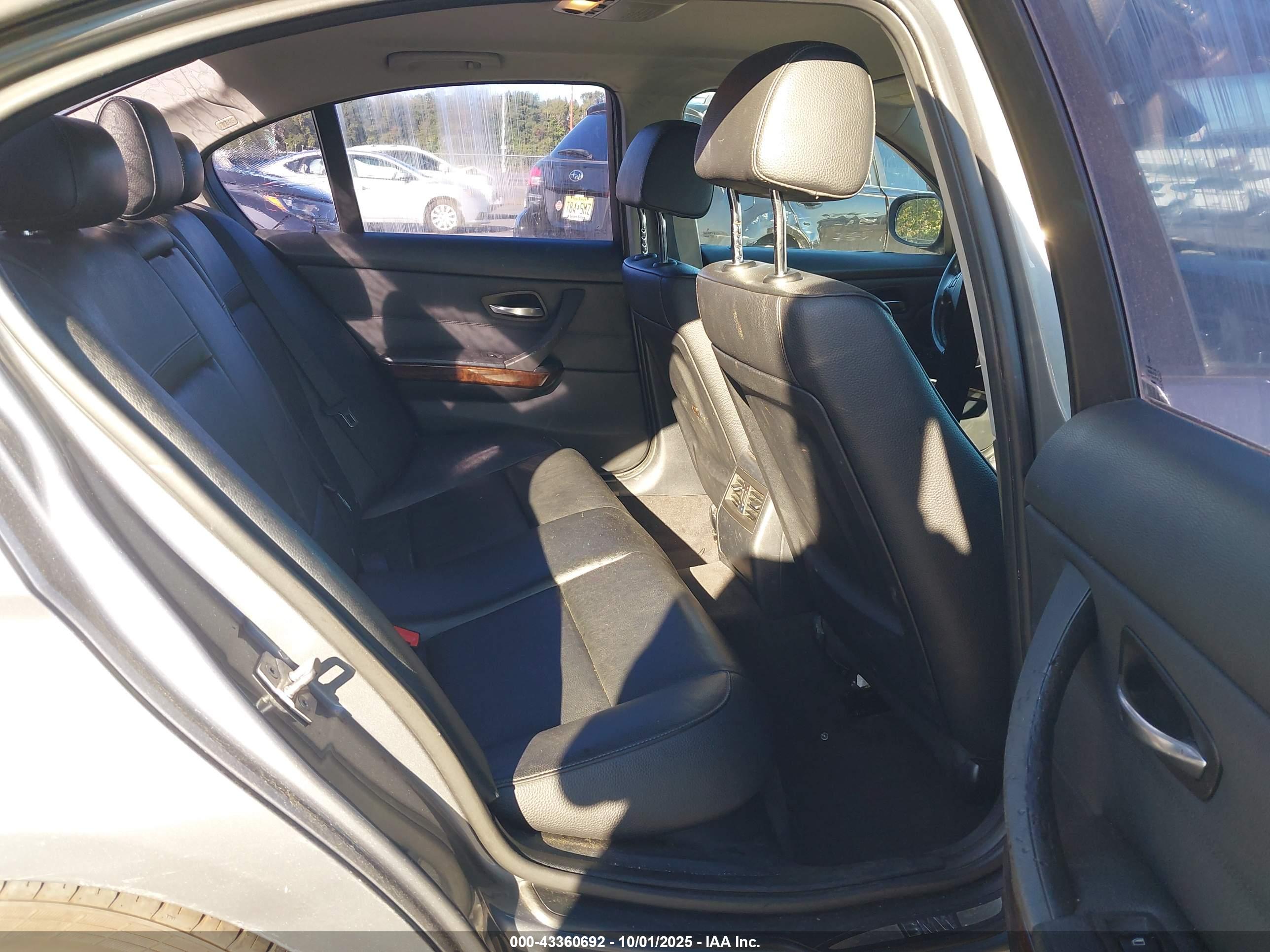 BMW 328I image 8