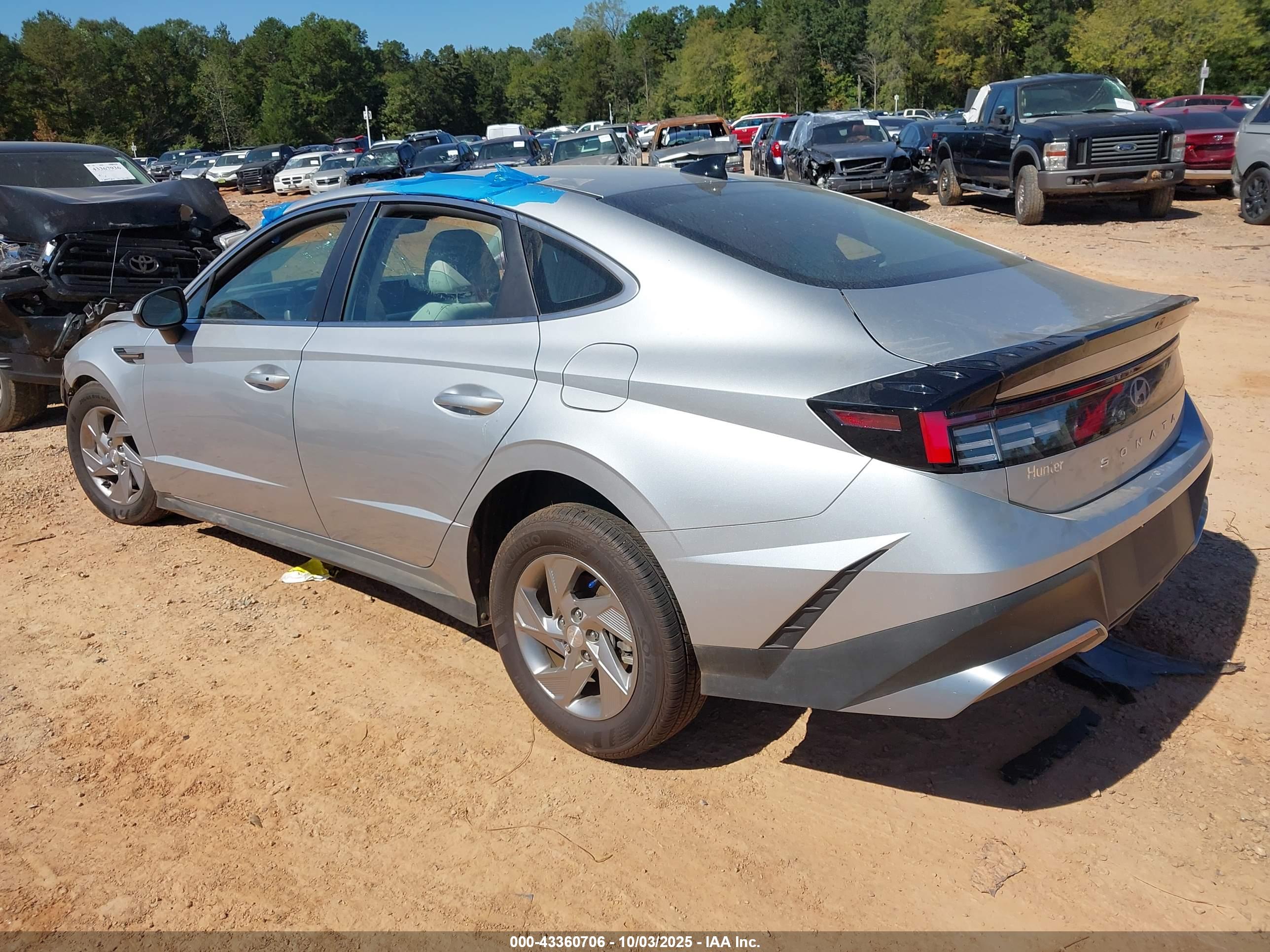 HYUNDAI SONATA image 3