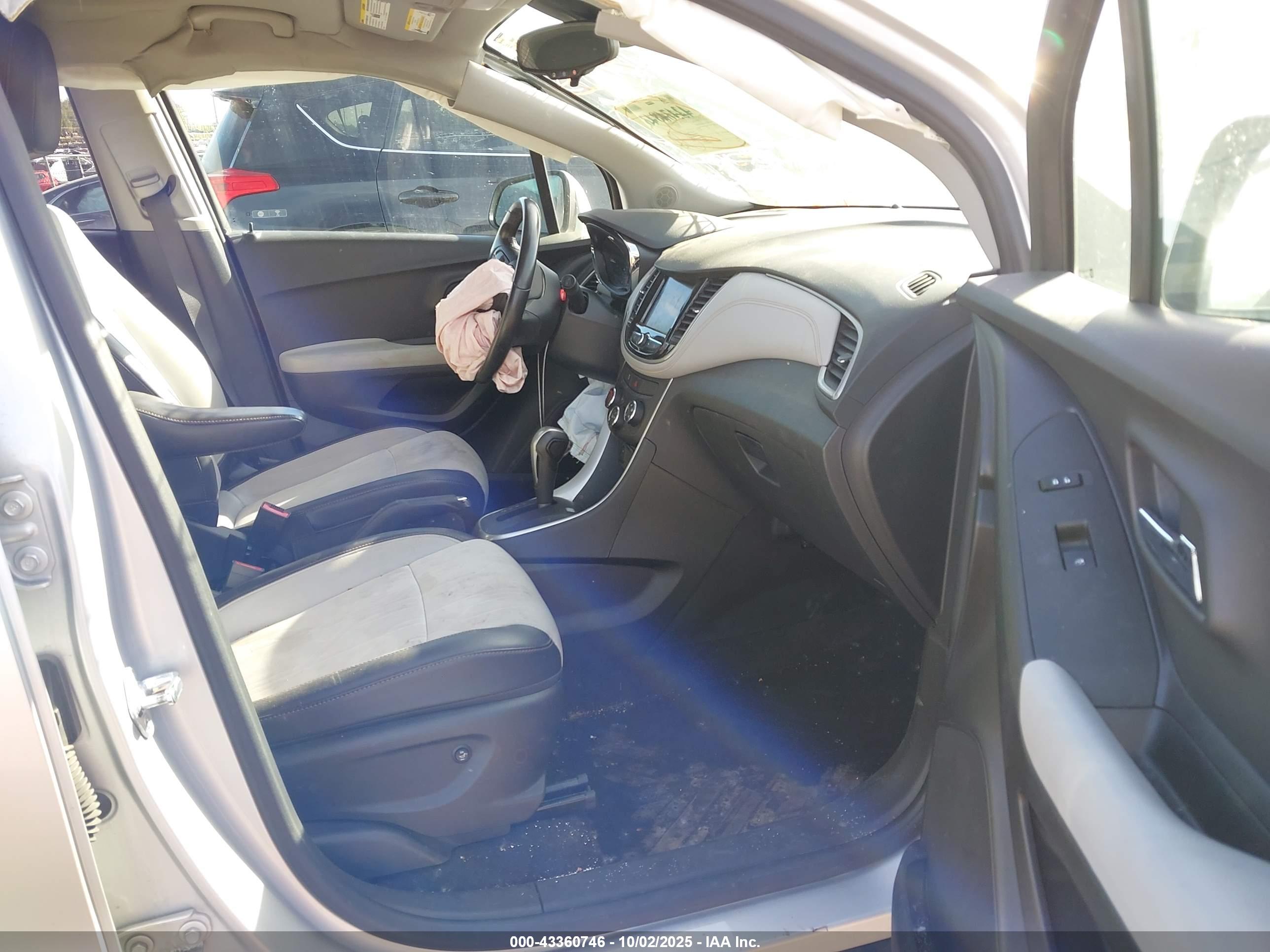 CHEVROLET TRAX image 5