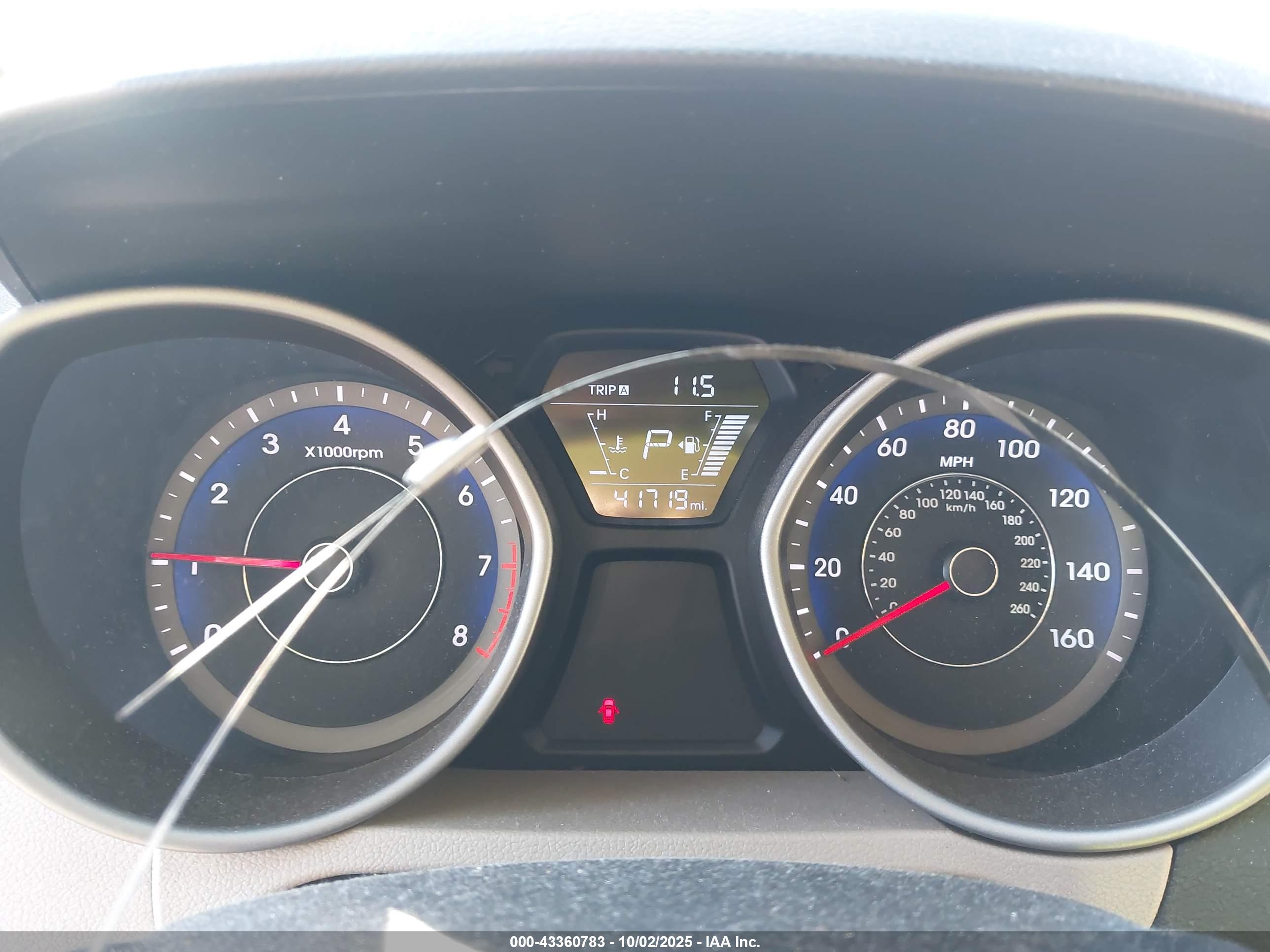 HYUNDAI ELANTRA image 7