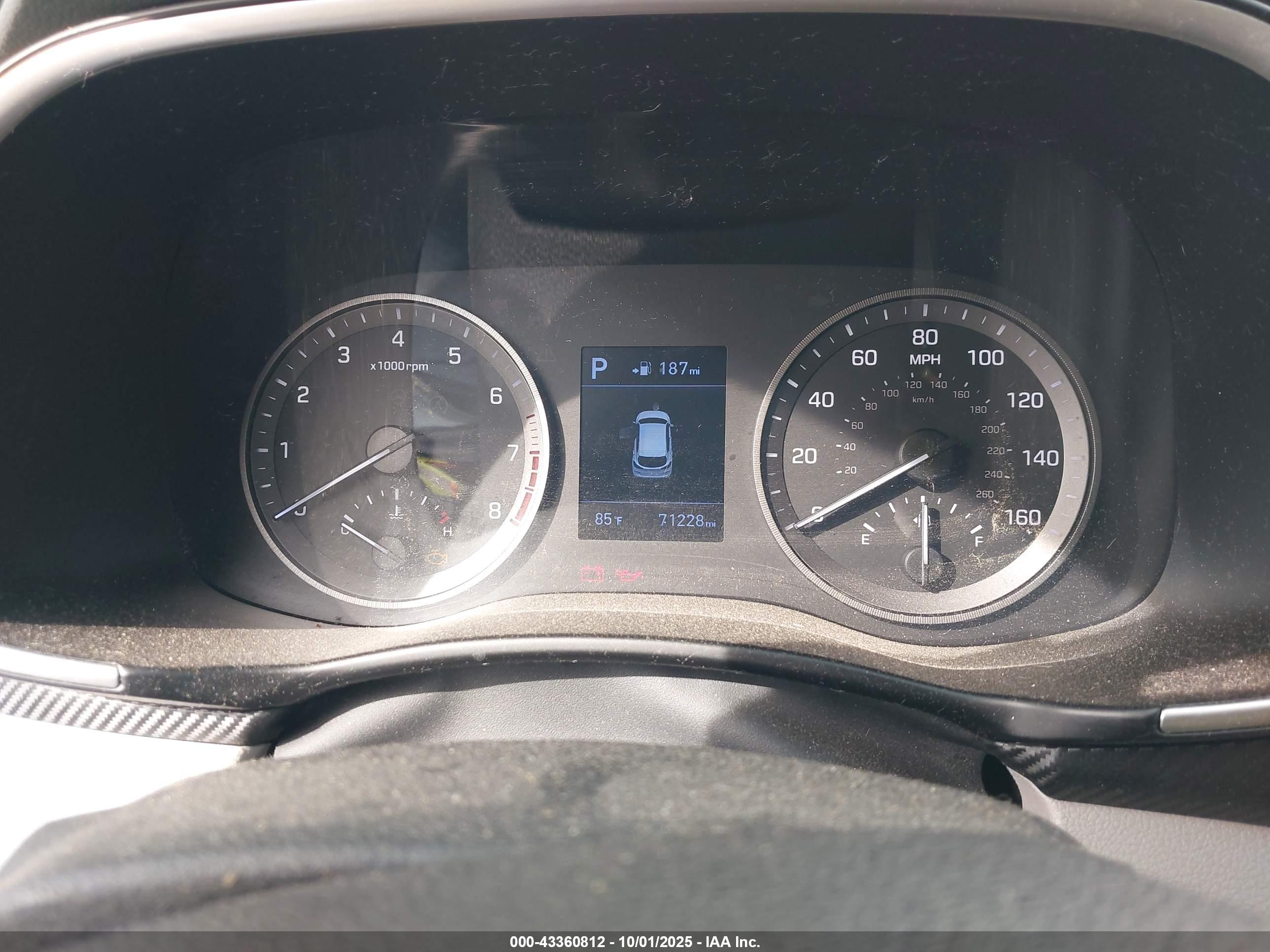 HYUNDAI TUCSON image 7