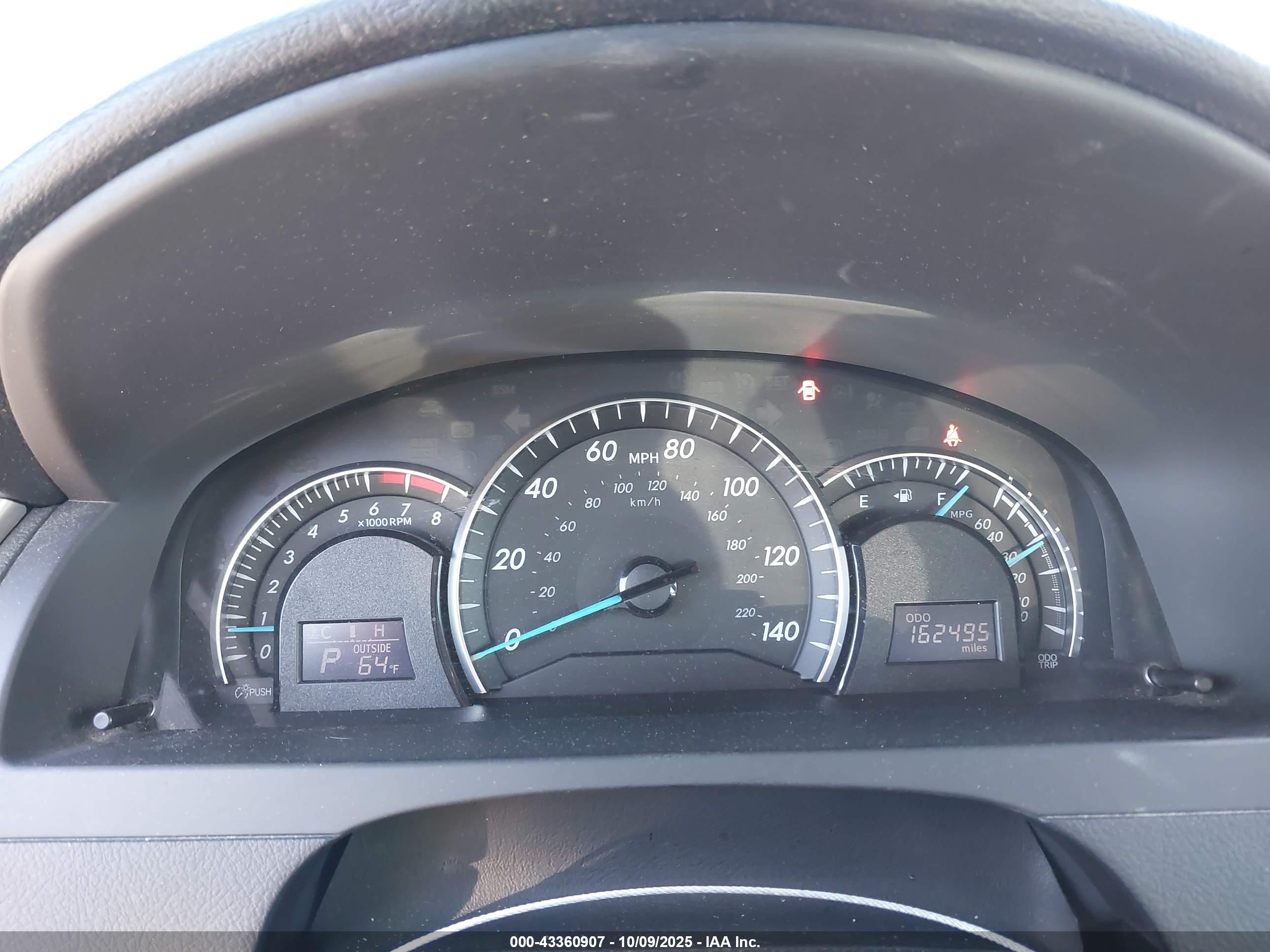 TOYOTA CAMRY image 7