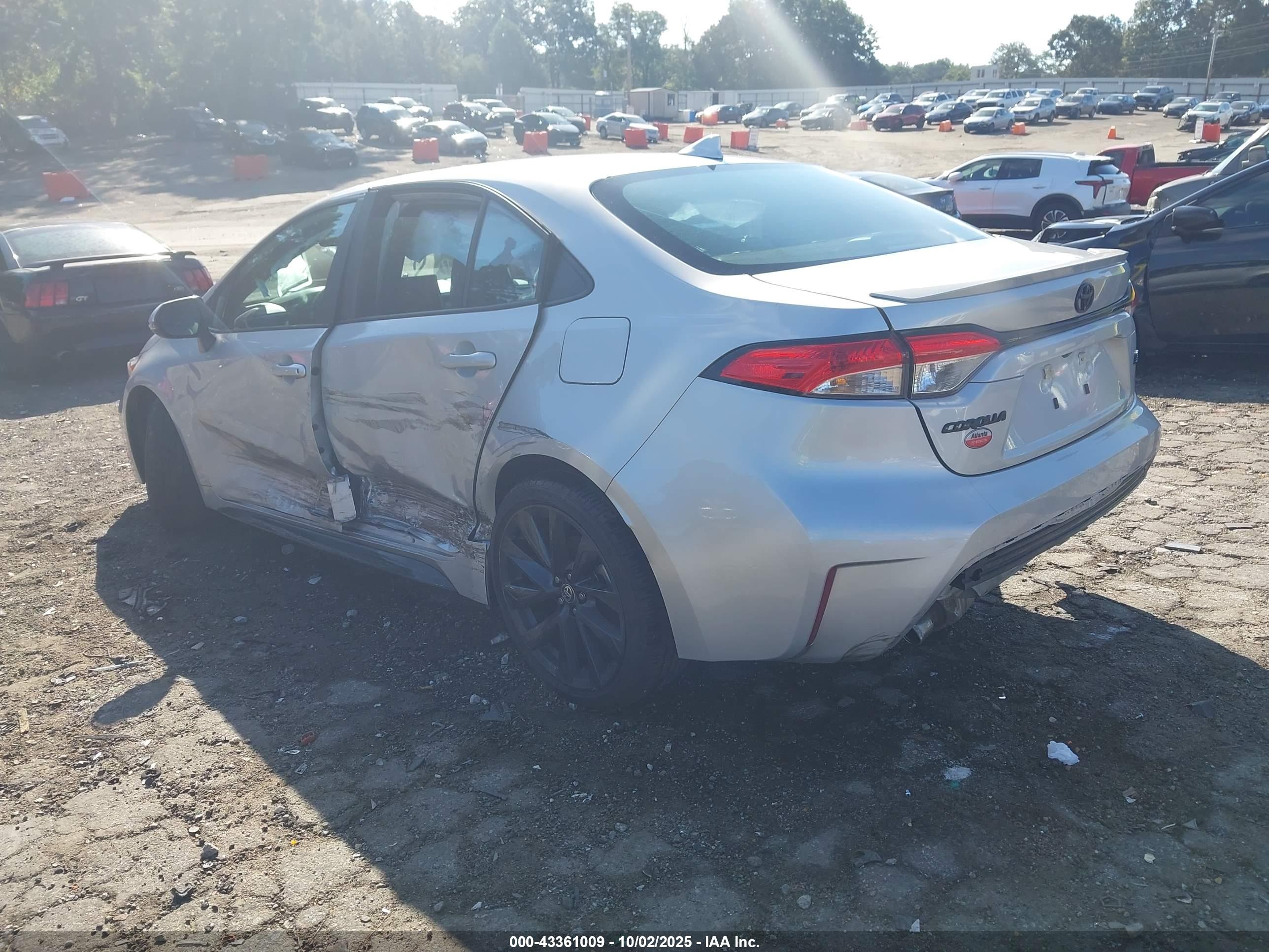 TOYOTA COROLLA image 3