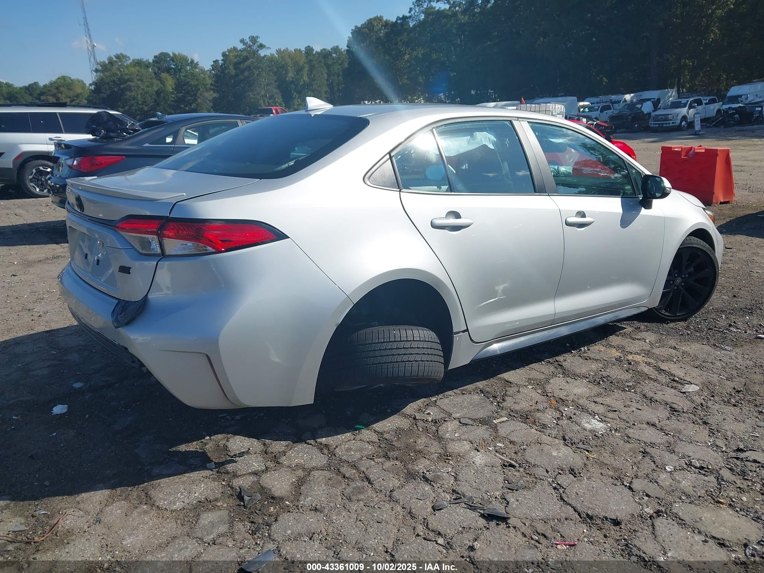 TOYOTA COROLLA image 4