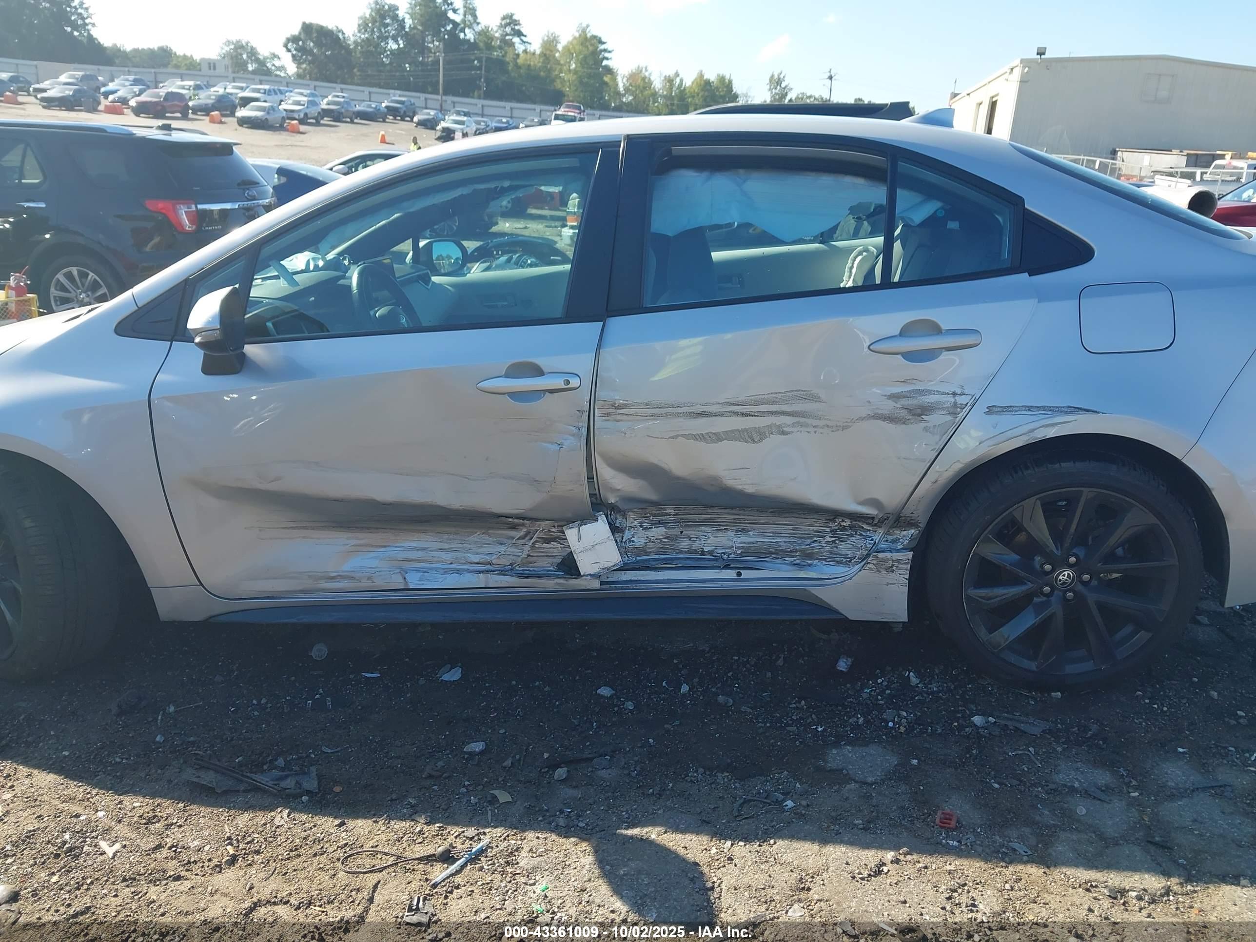 TOYOTA COROLLA image 6