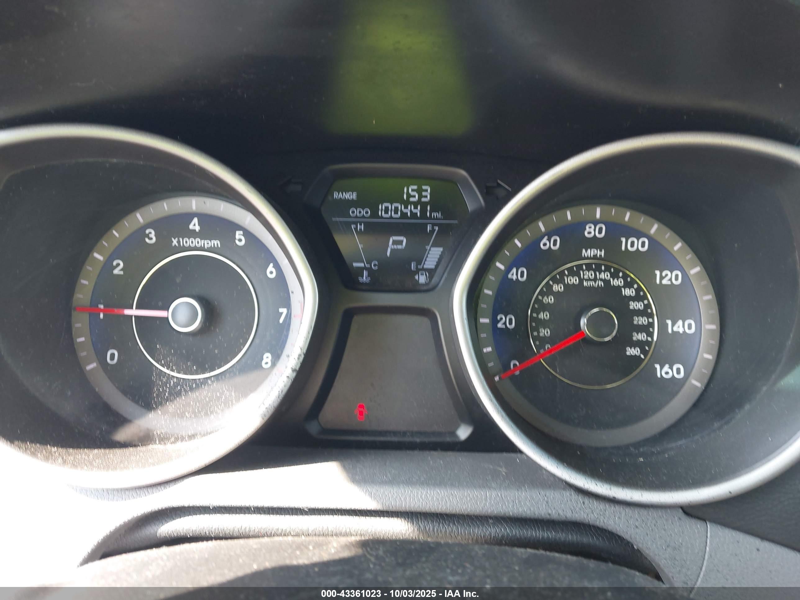 HYUNDAI ELANTRA image 7