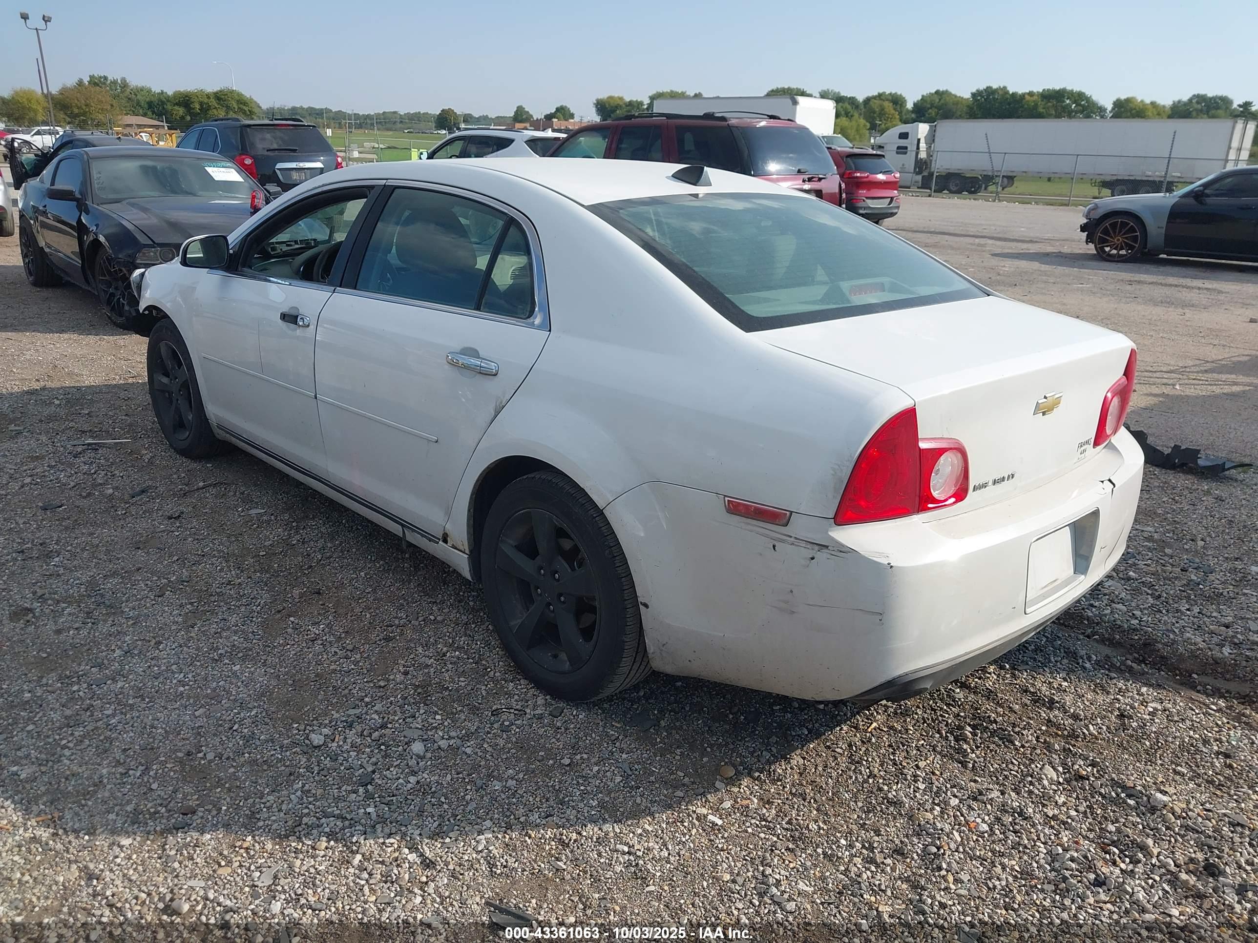 CHEVROLET MALIBU image 3