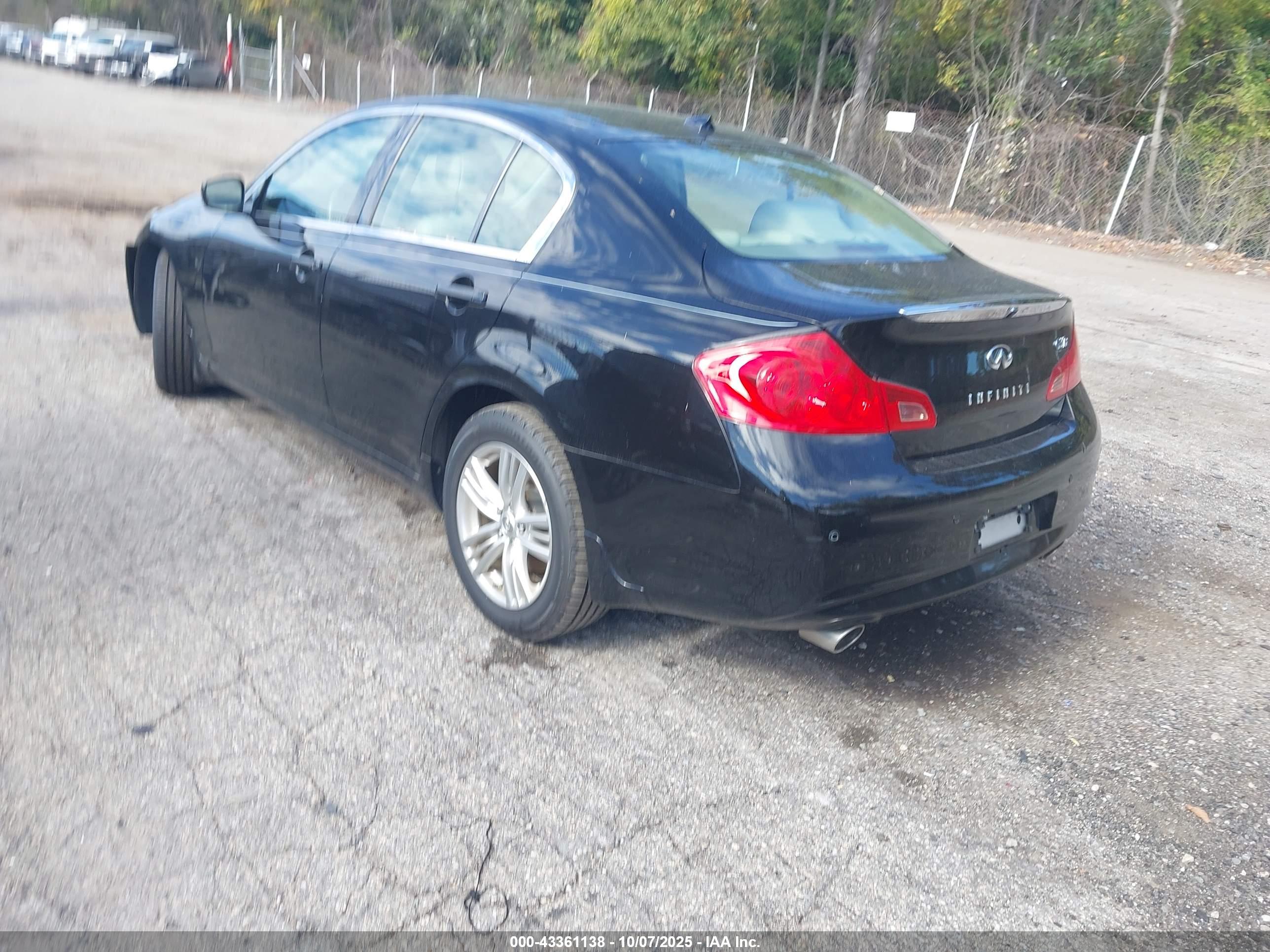 INFINITI G37X image 3