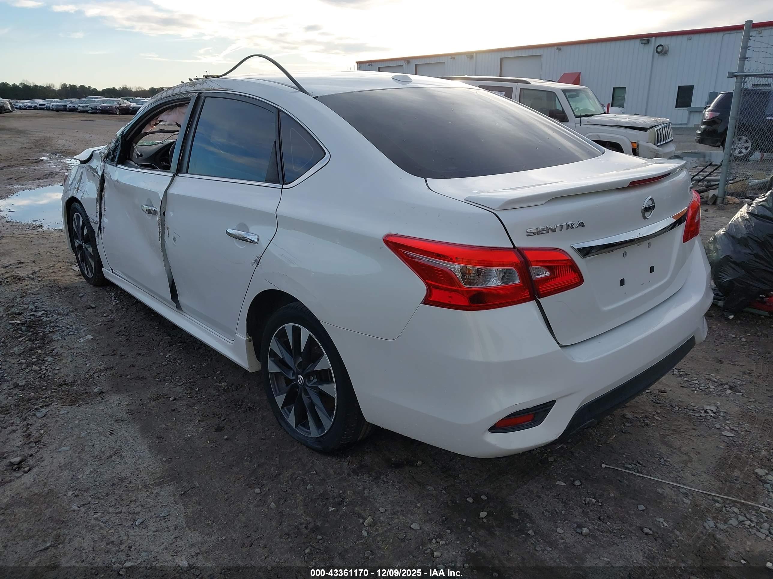 NISSAN SENTRA image 3