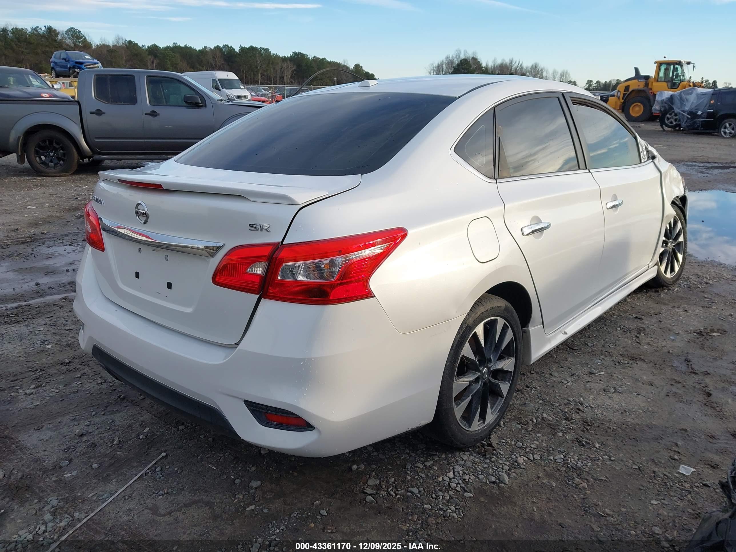 NISSAN SENTRA image 4