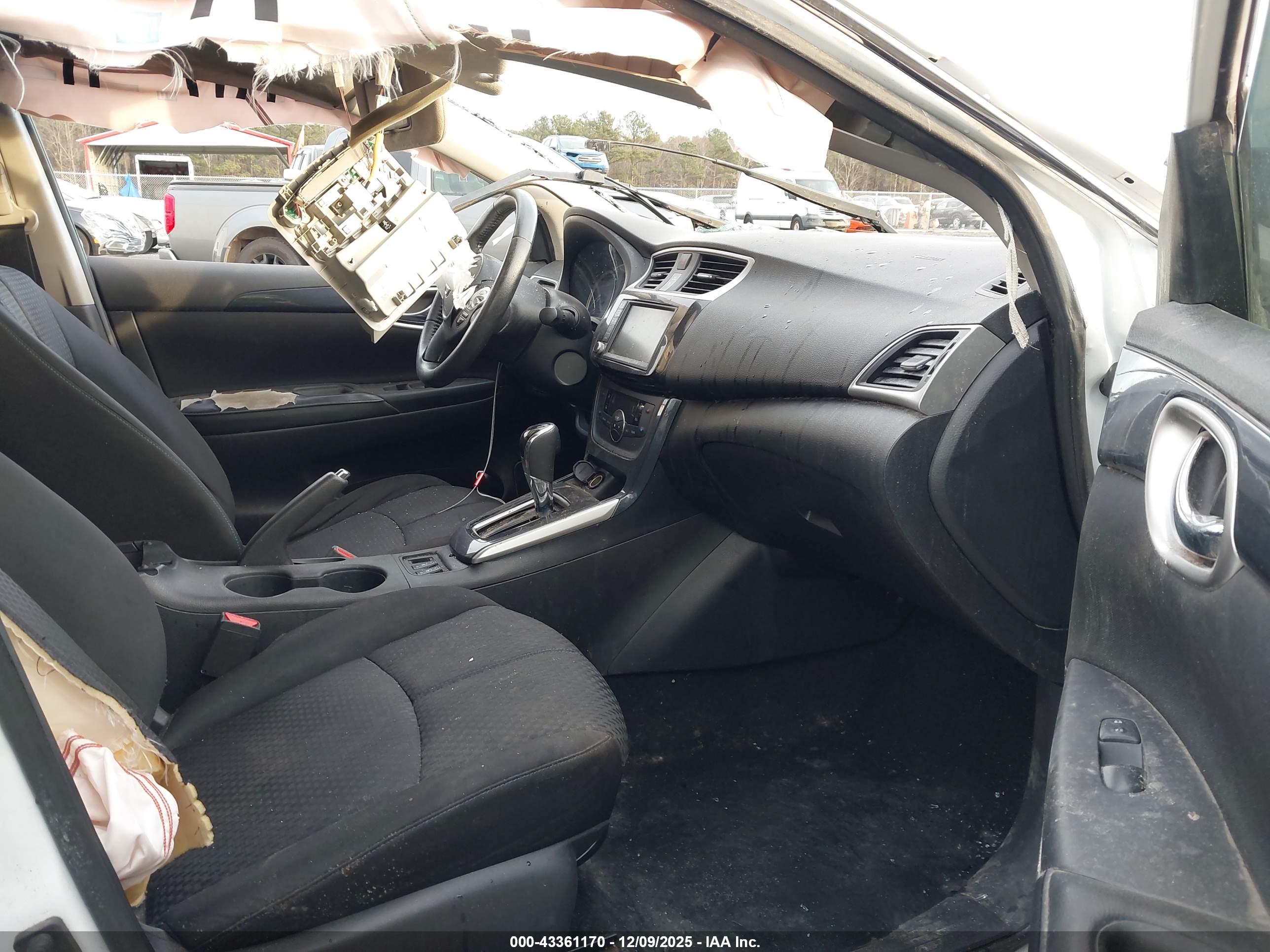 NISSAN SENTRA image 5