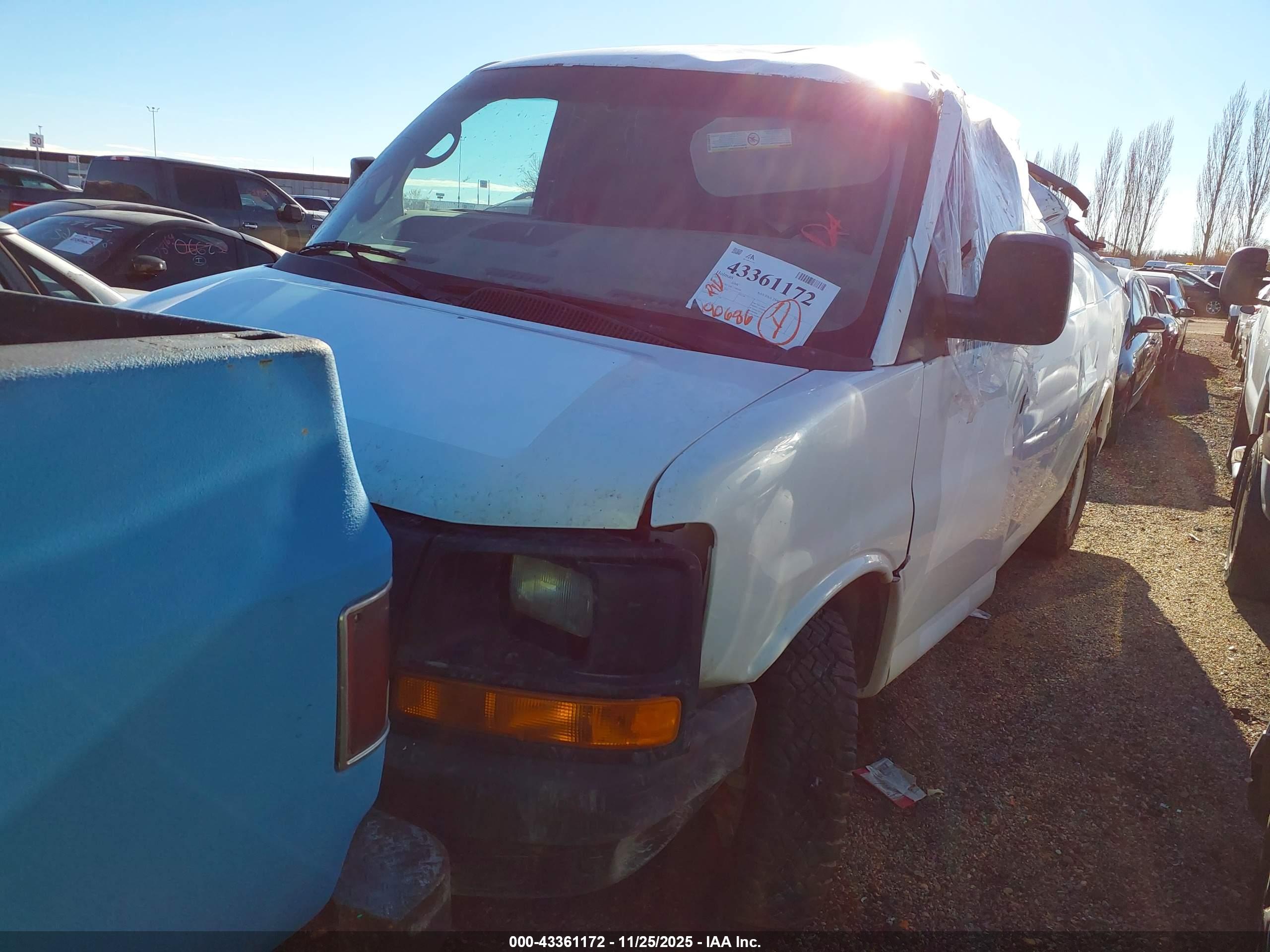 GMC SAVANA image 2