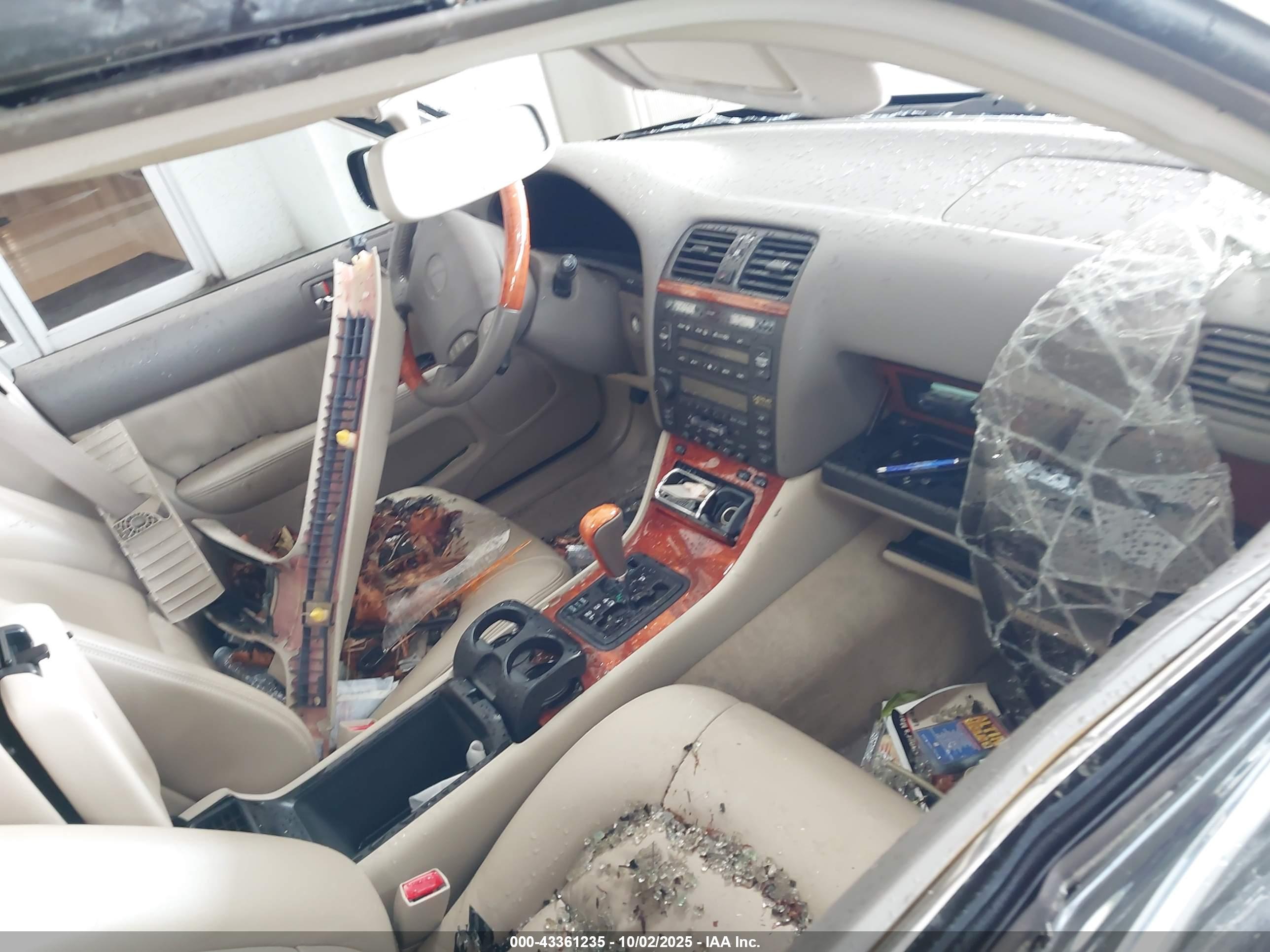 LEXUS LS image 5