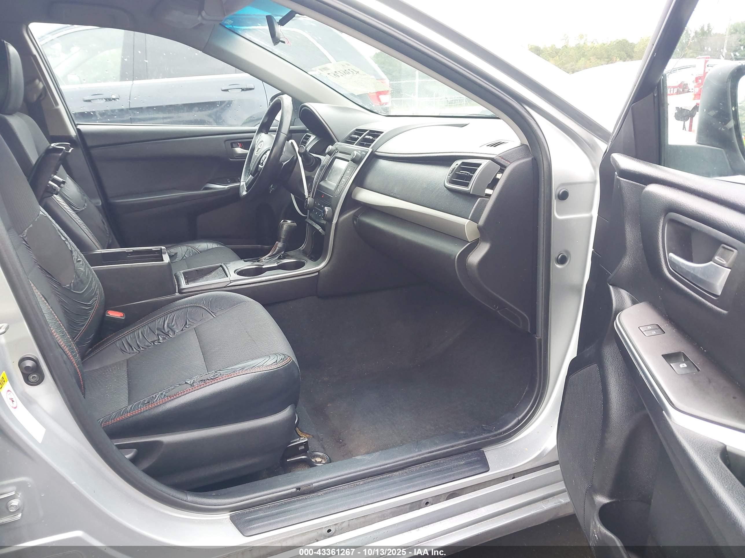 TOYOTA CAMRY image 5
