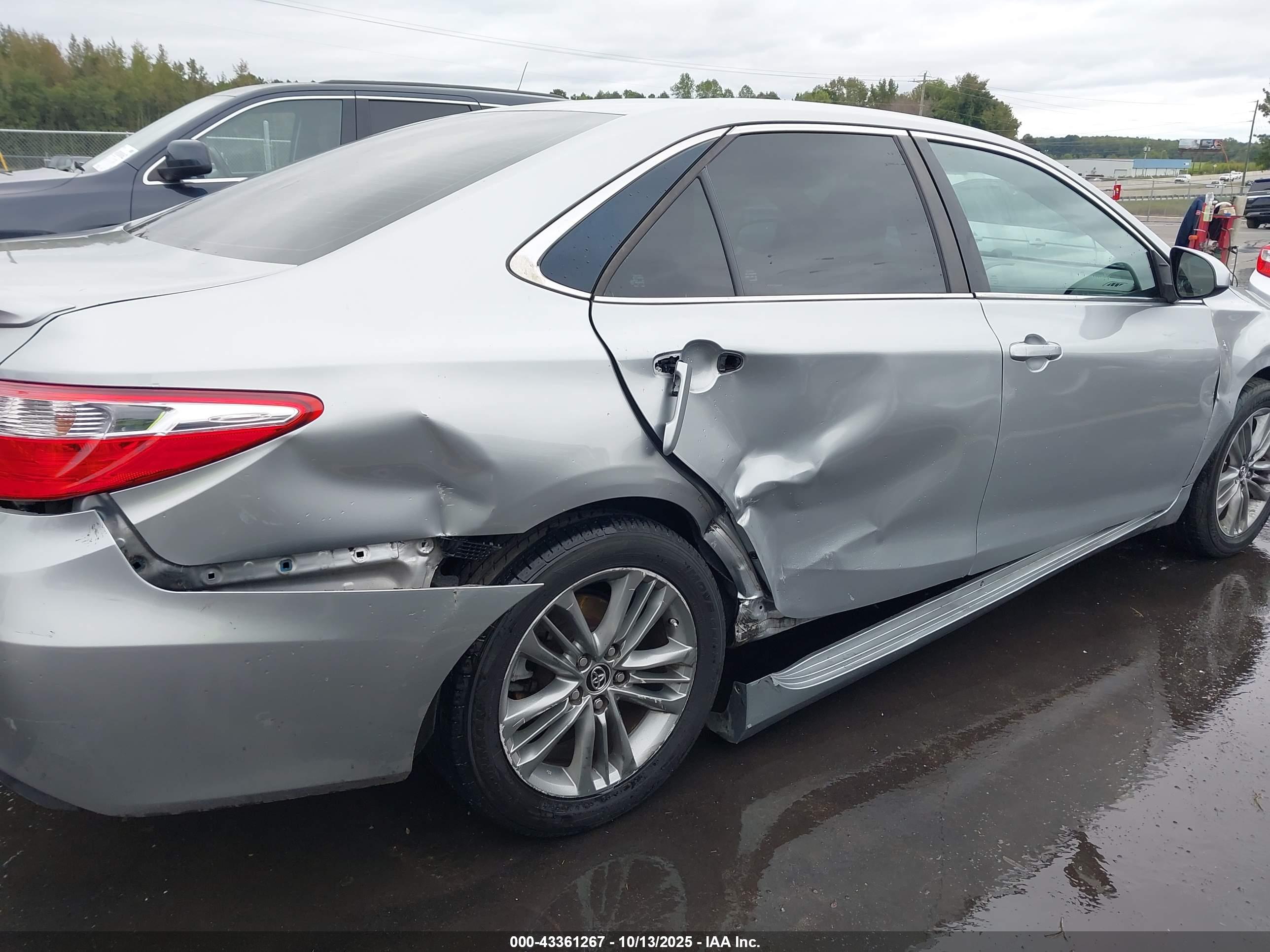 TOYOTA CAMRY image 6