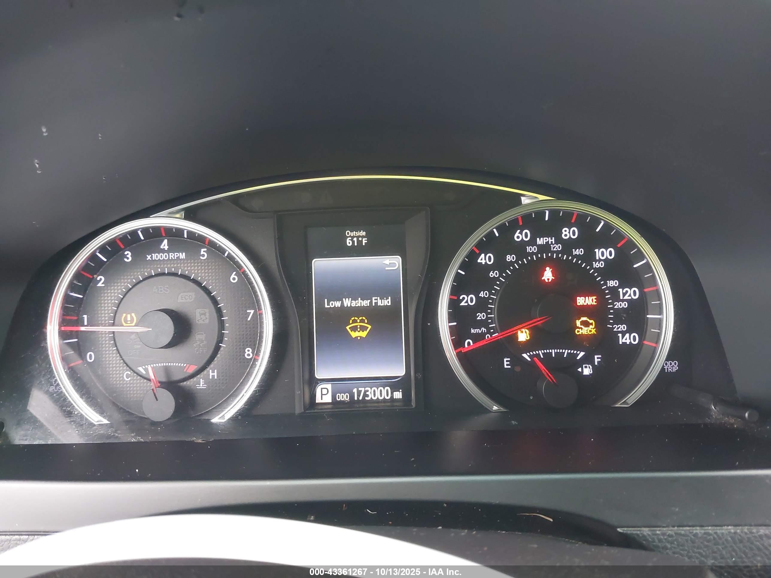 TOYOTA CAMRY image 7