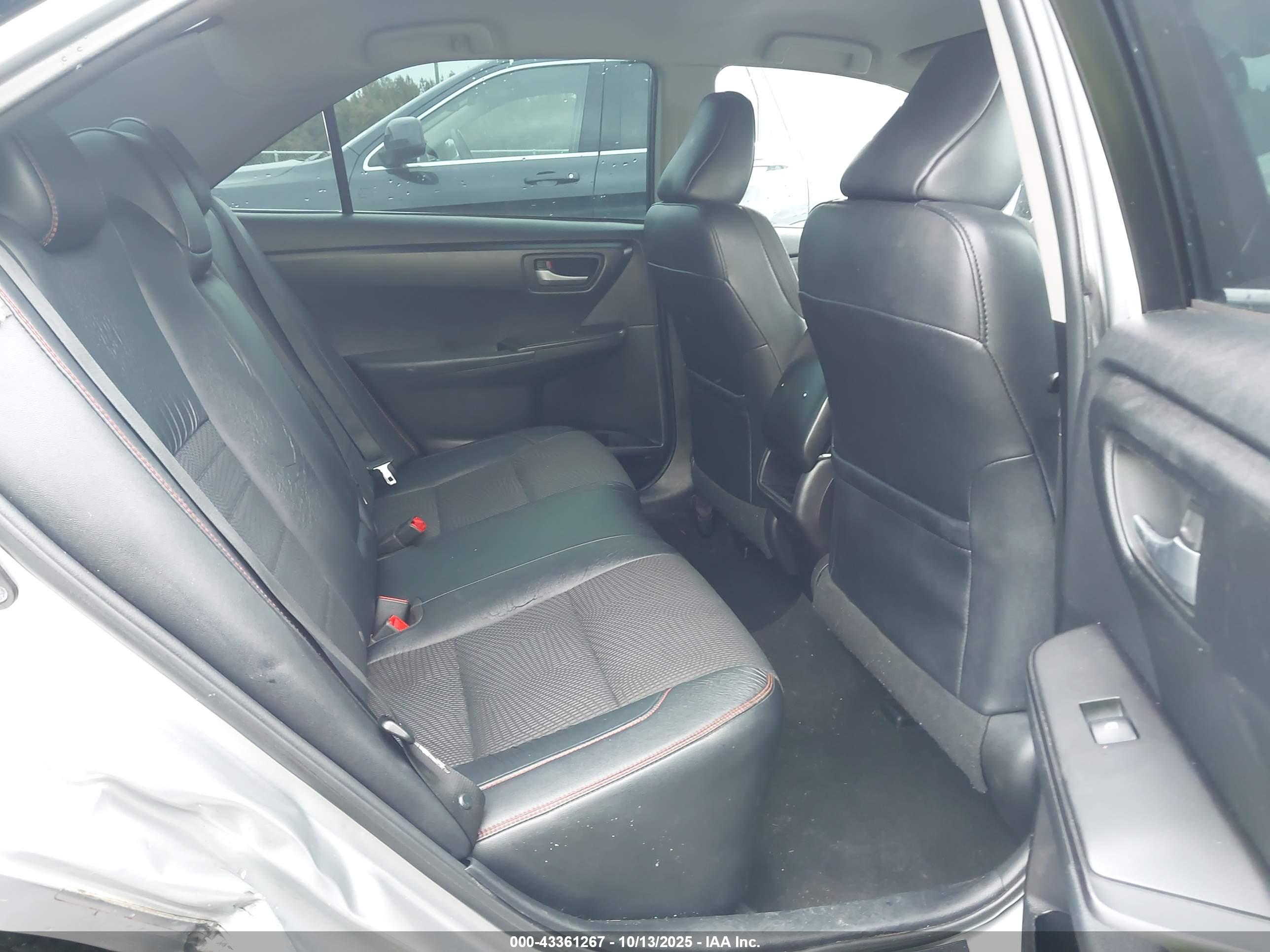 TOYOTA CAMRY image 8