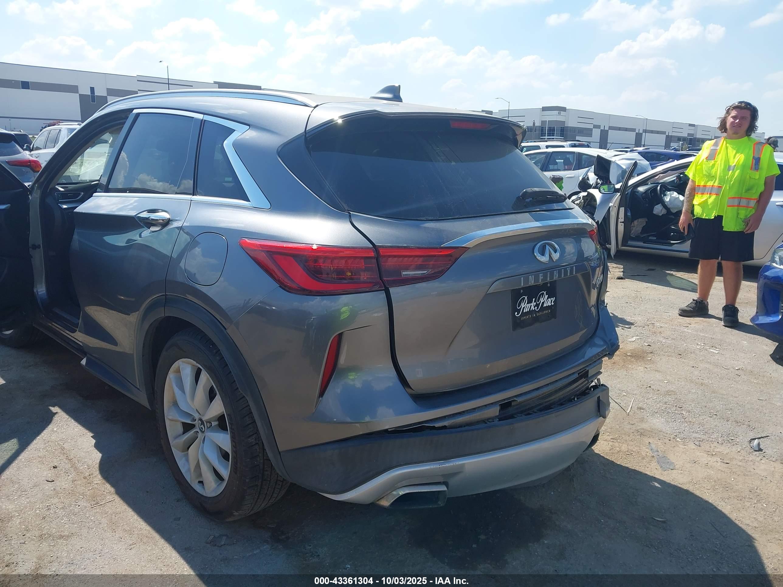 INFINITI QX50 image 6