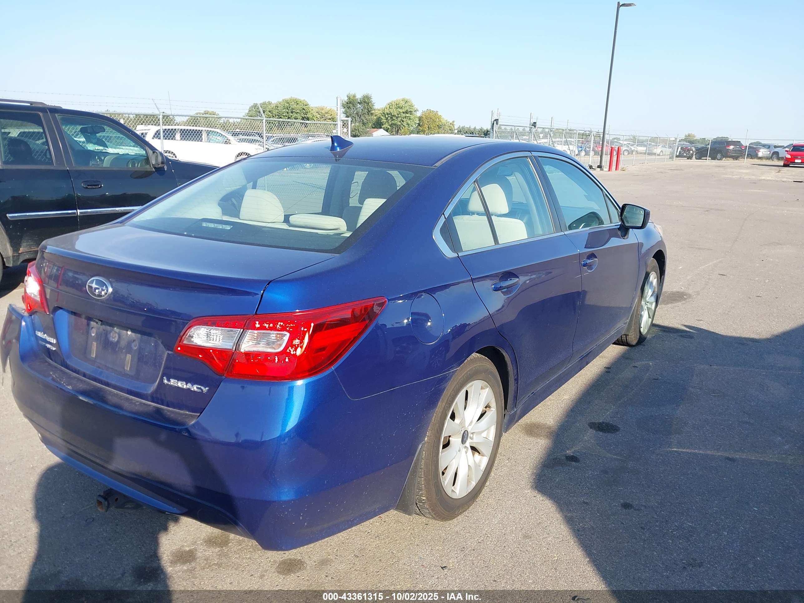 SUBARU LEGACY image 4