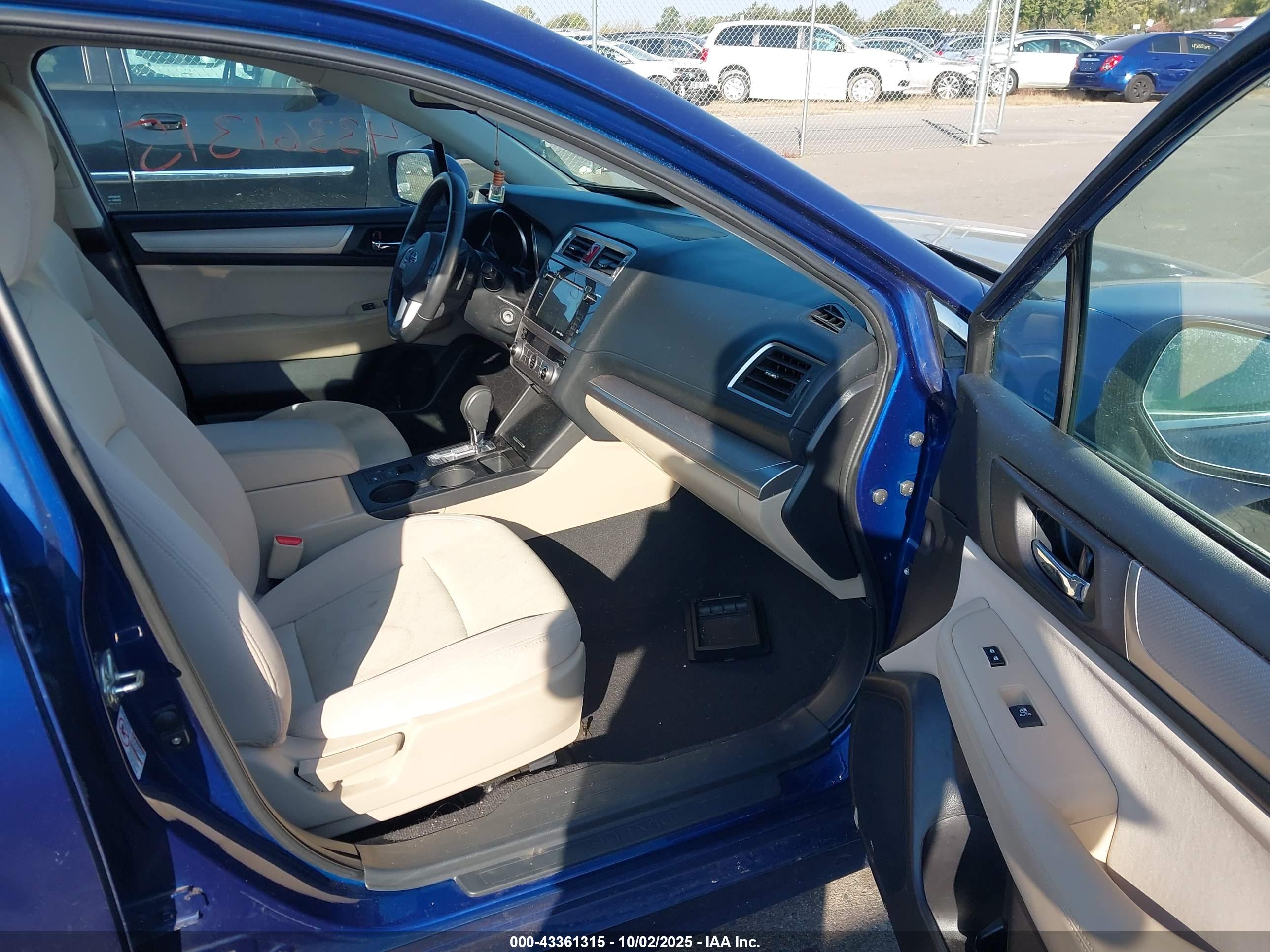 SUBARU LEGACY image 5