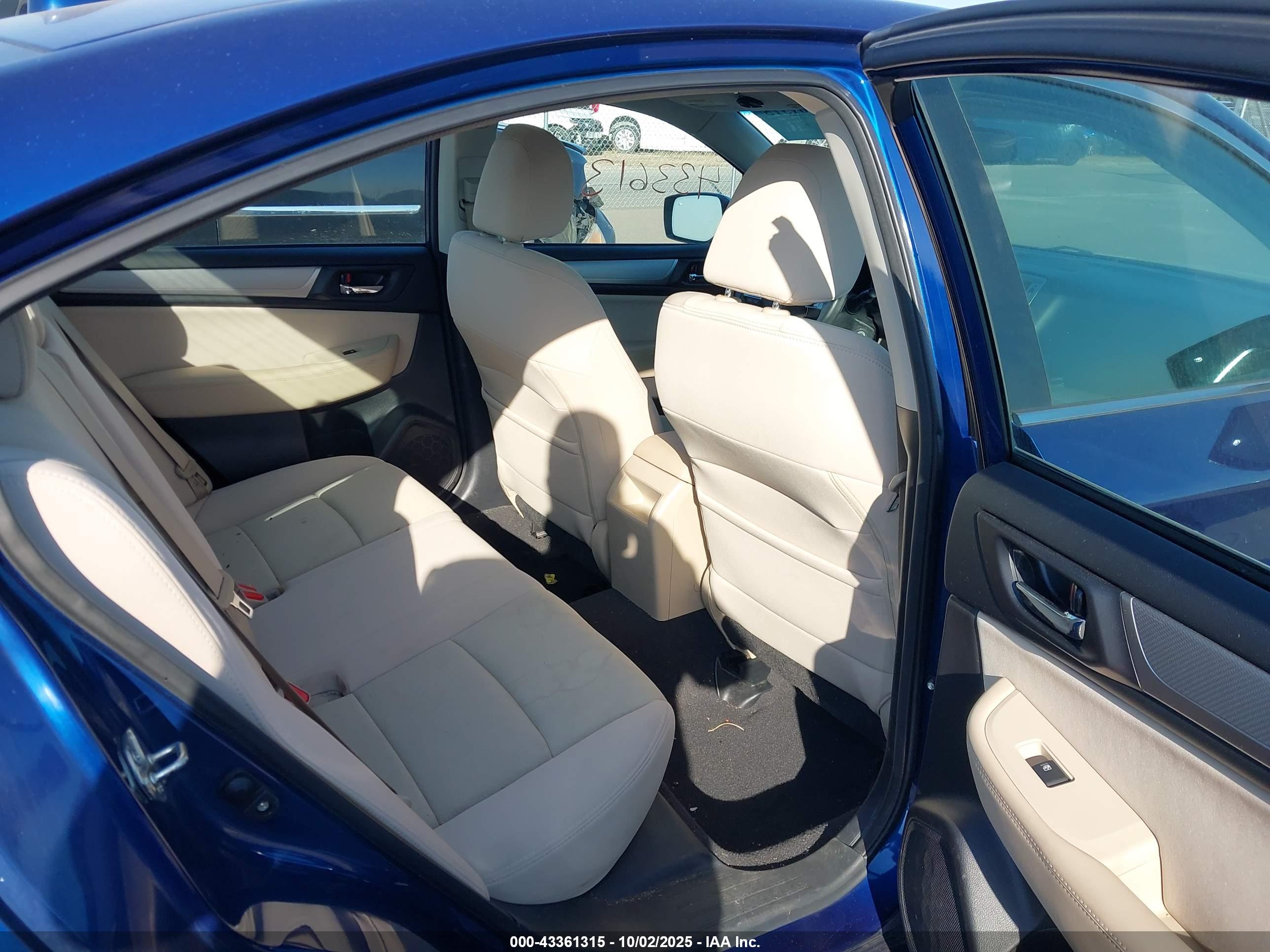 SUBARU LEGACY image 8