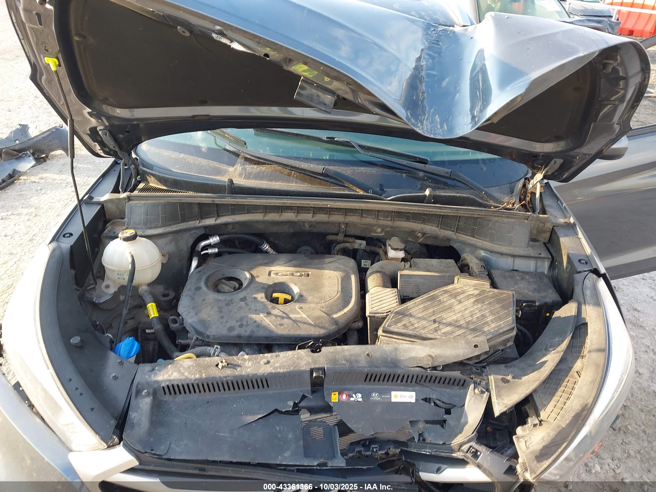 HYUNDAI TUCSON image 10