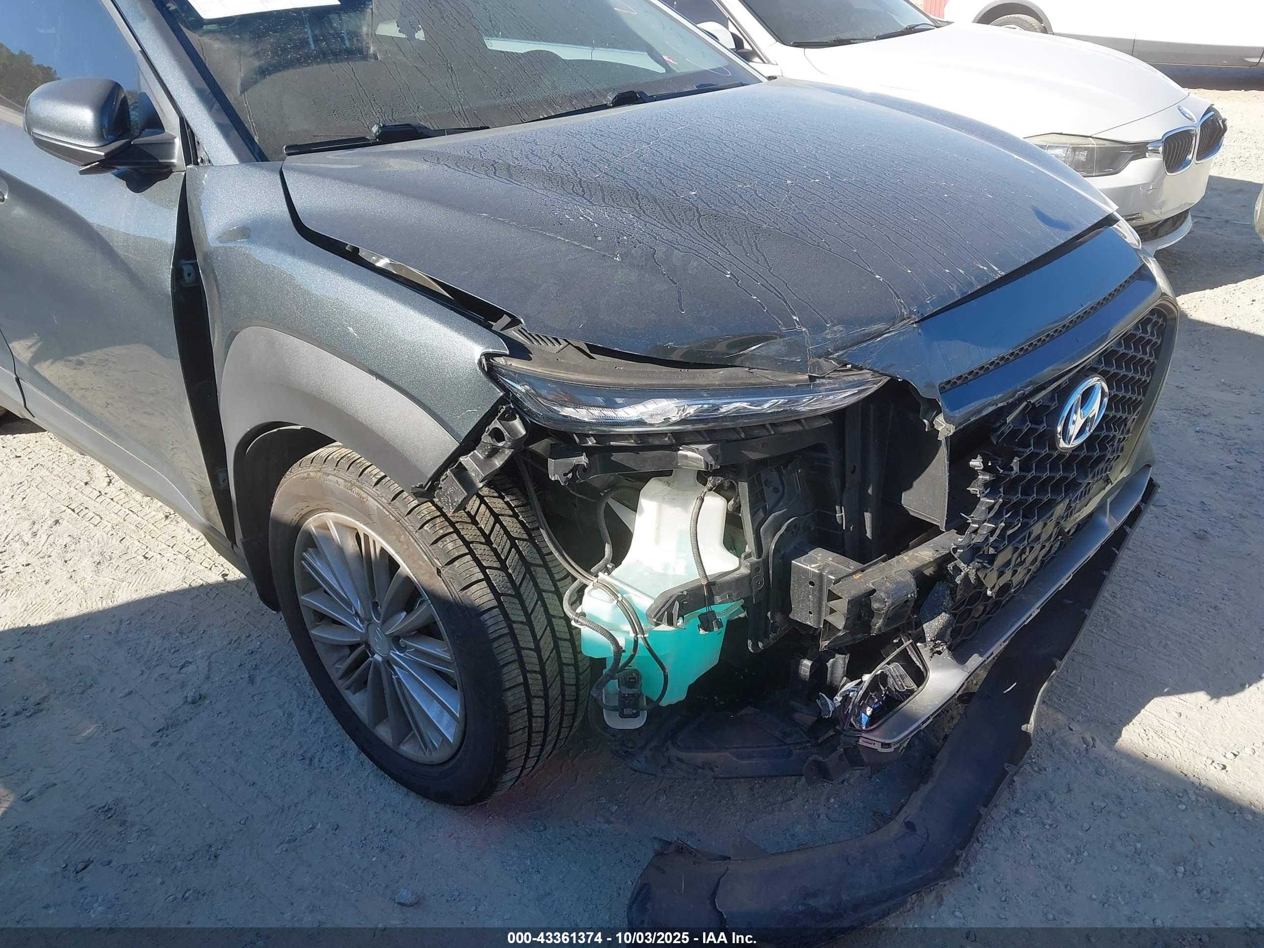 HYUNDAI KONA image 6