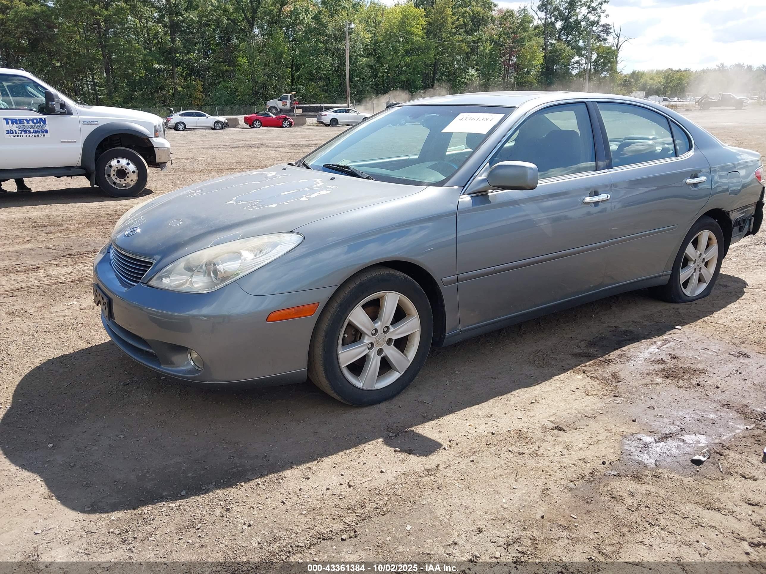 LEXUS ES image 2