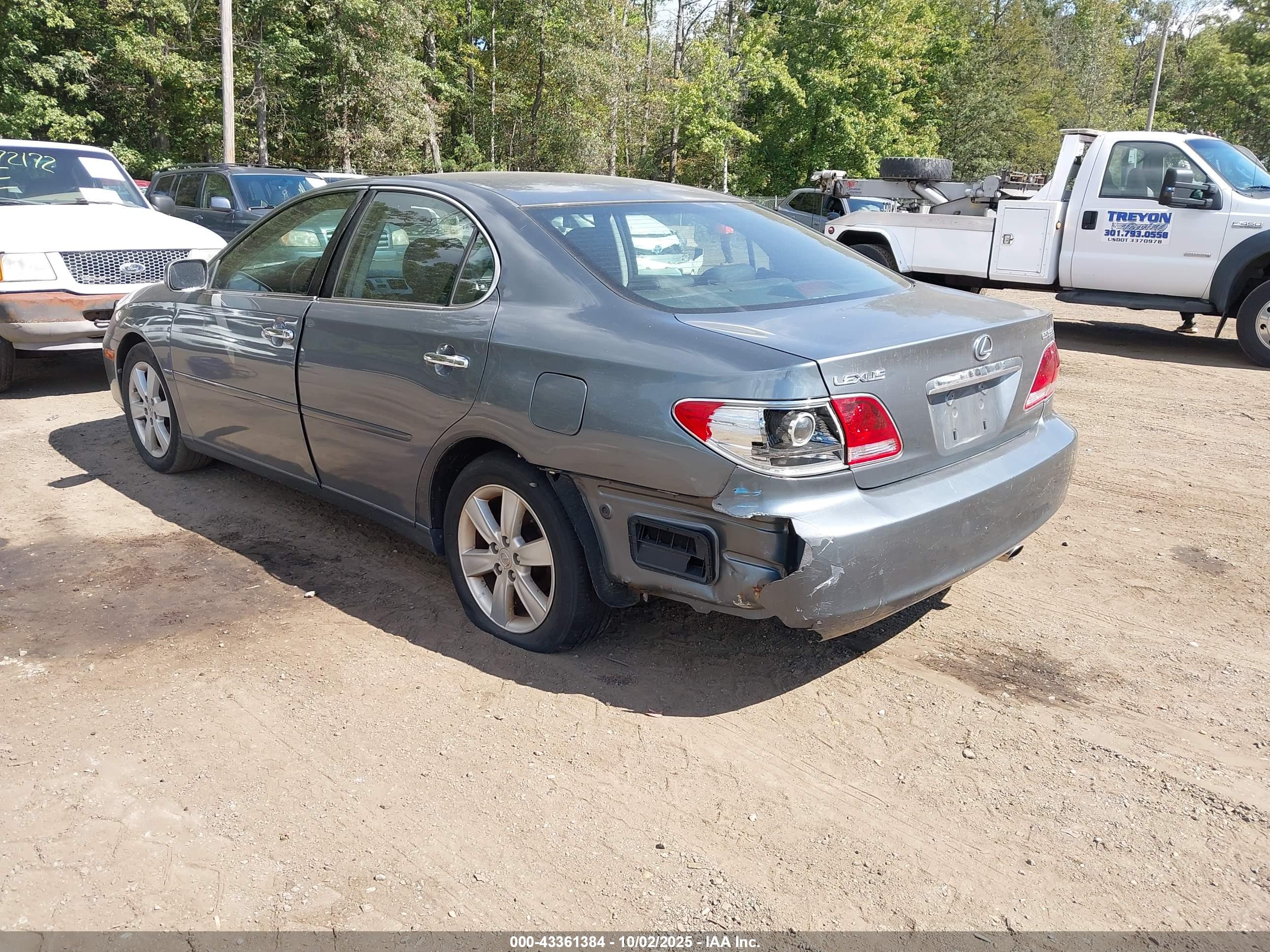 LEXUS ES image 3