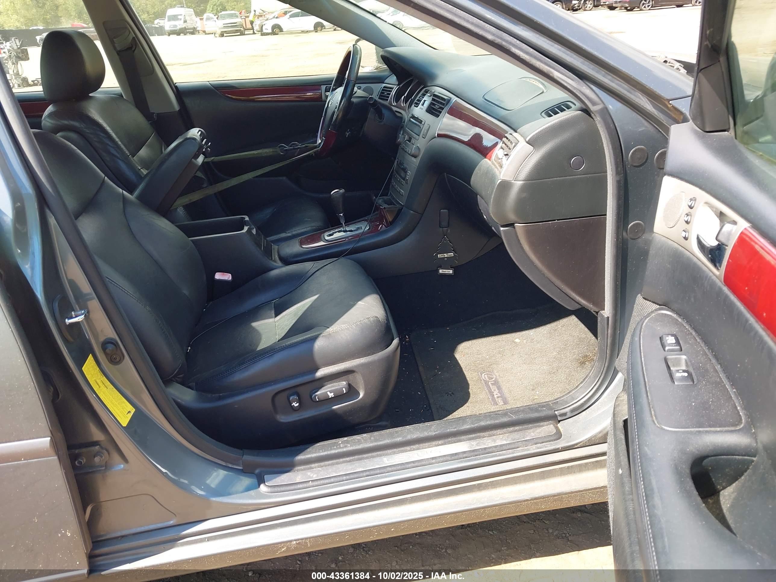 LEXUS ES image 5