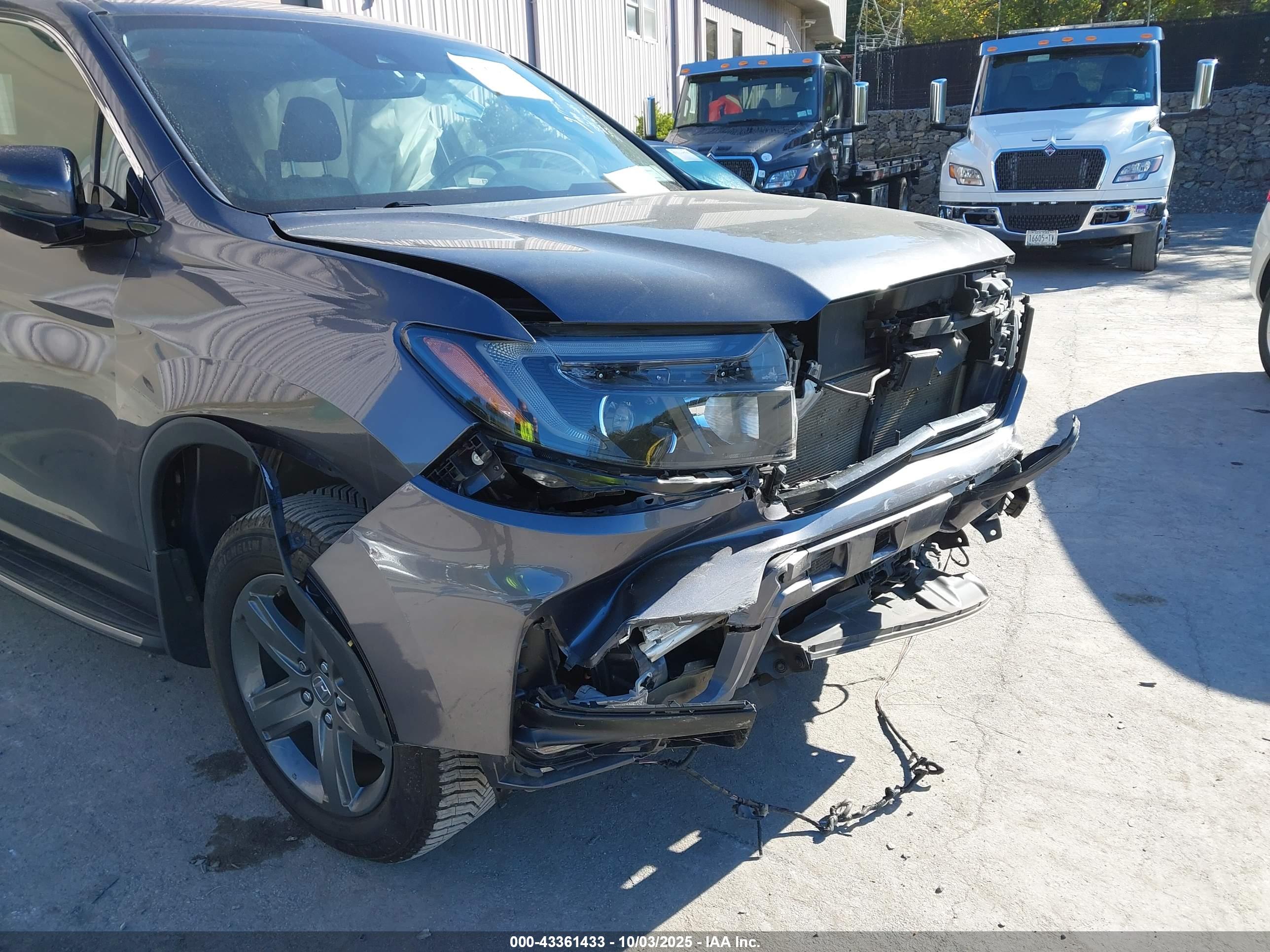 HONDA RIDGELINE image 6