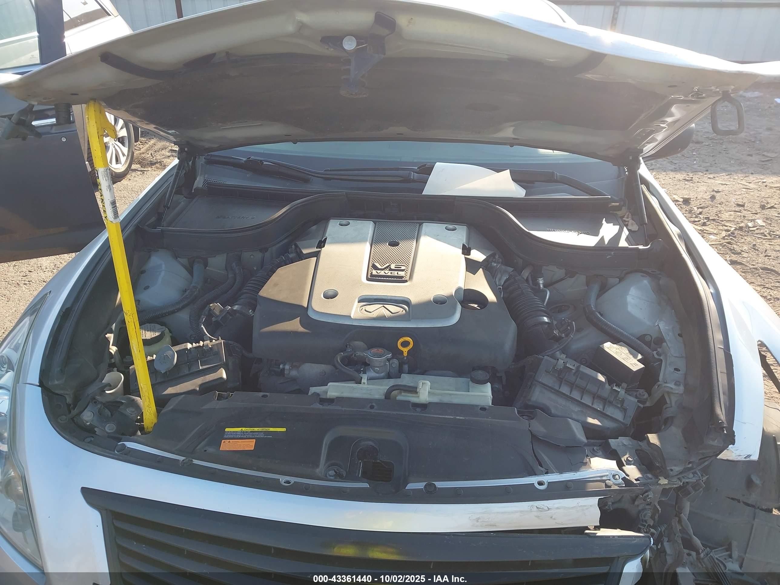 INFINITI G37 image 10