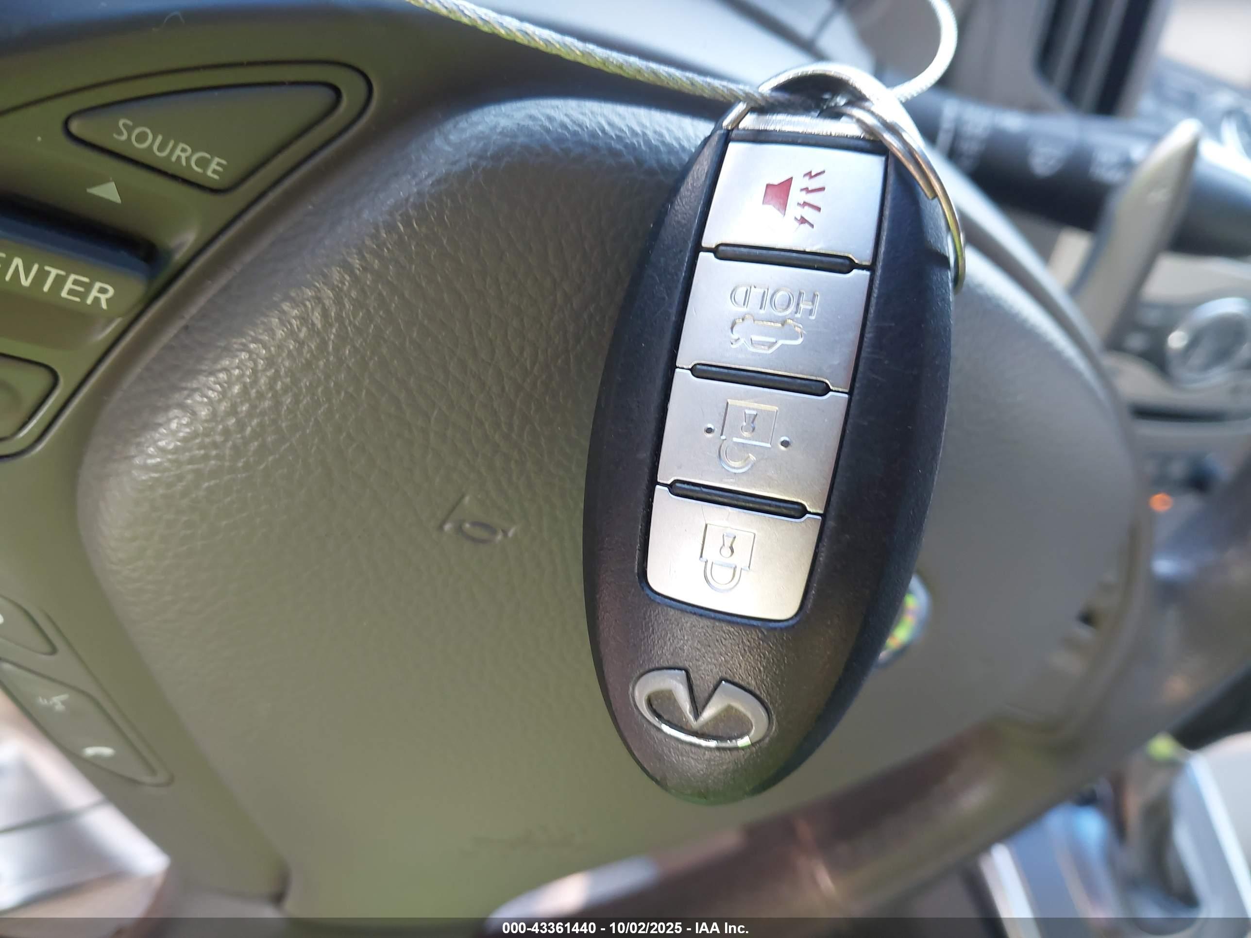 INFINITI G37 image 11