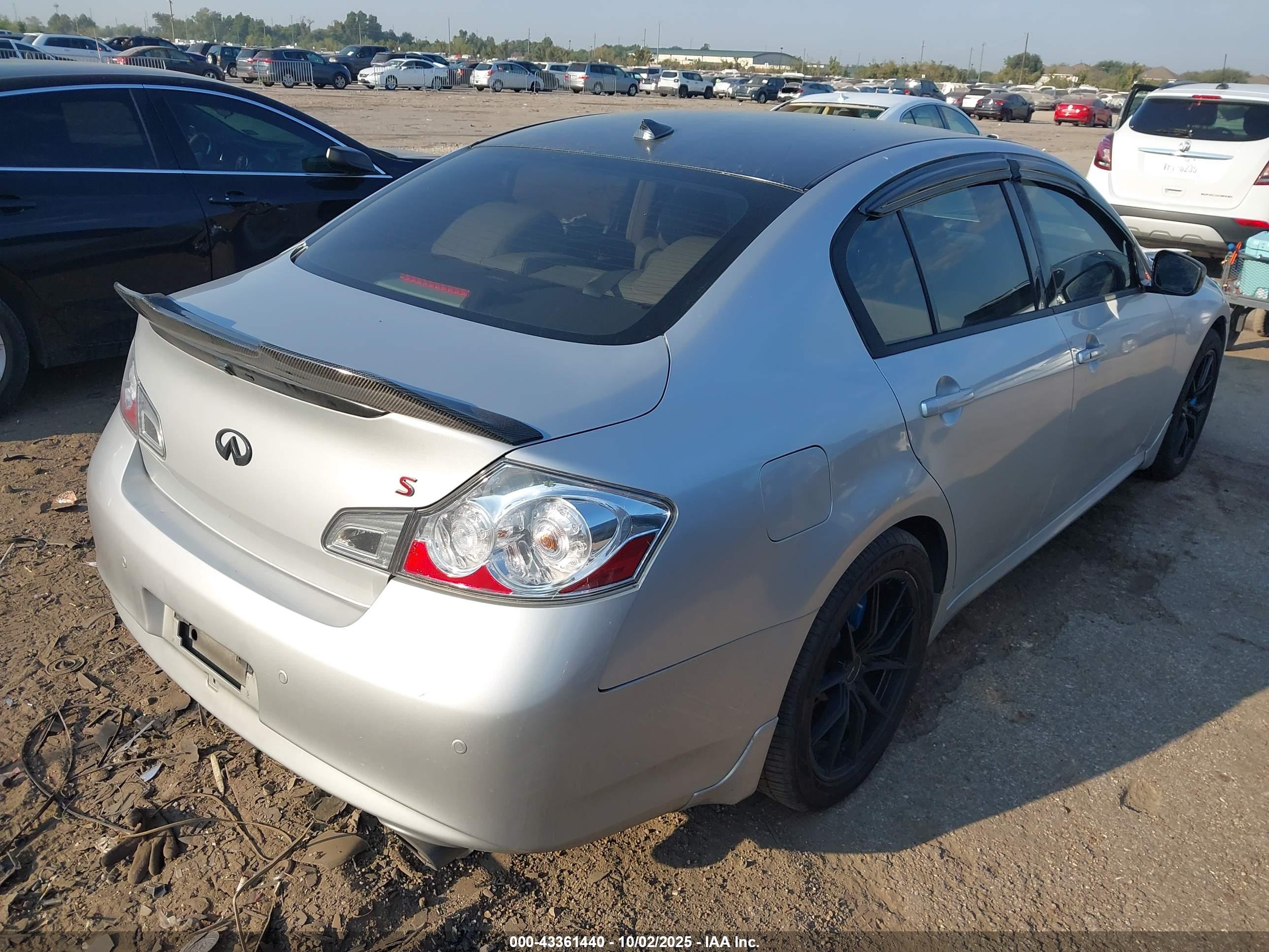 INFINITI G37 image 4