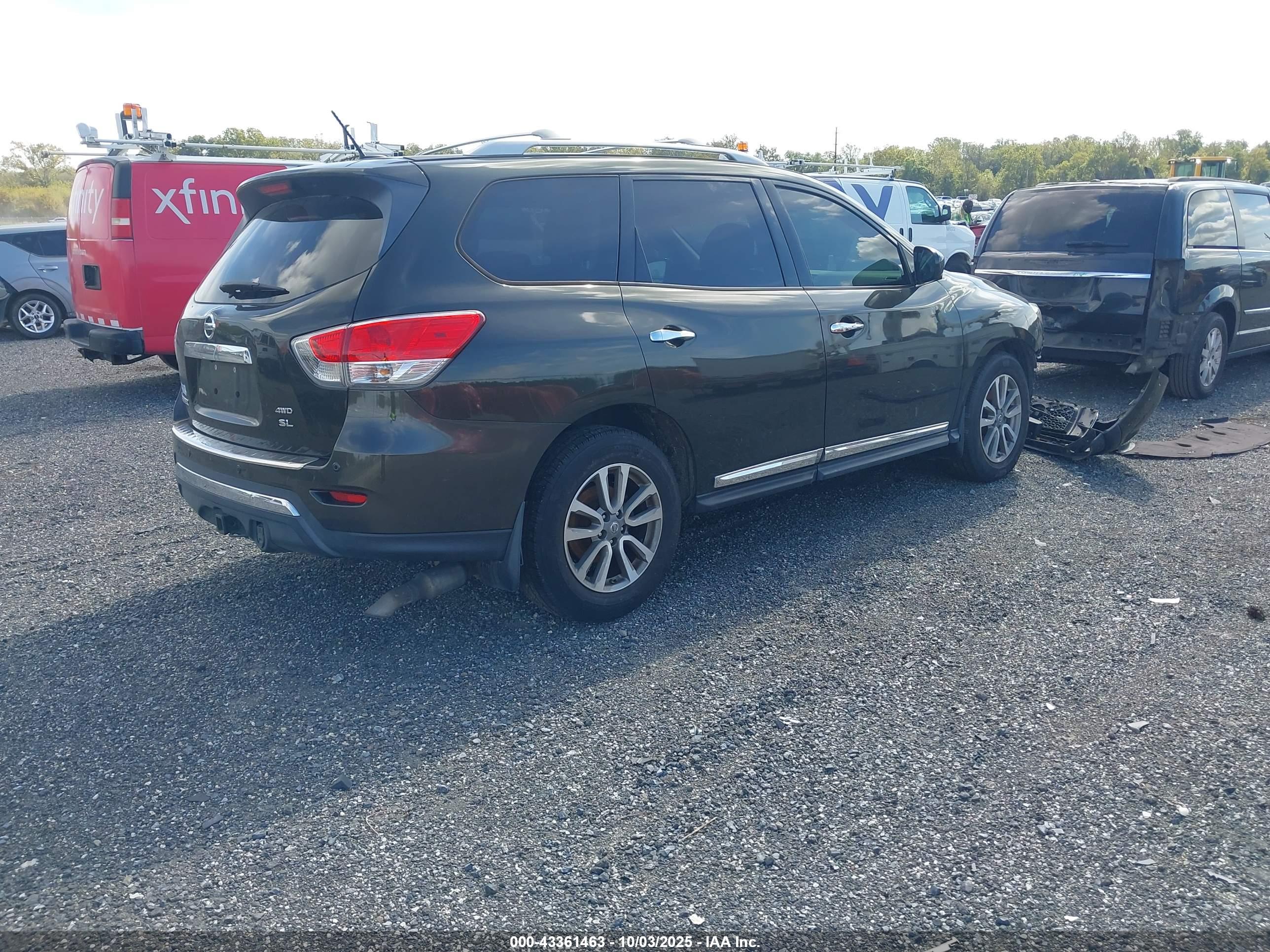 NISSAN PATHFINDER image 4