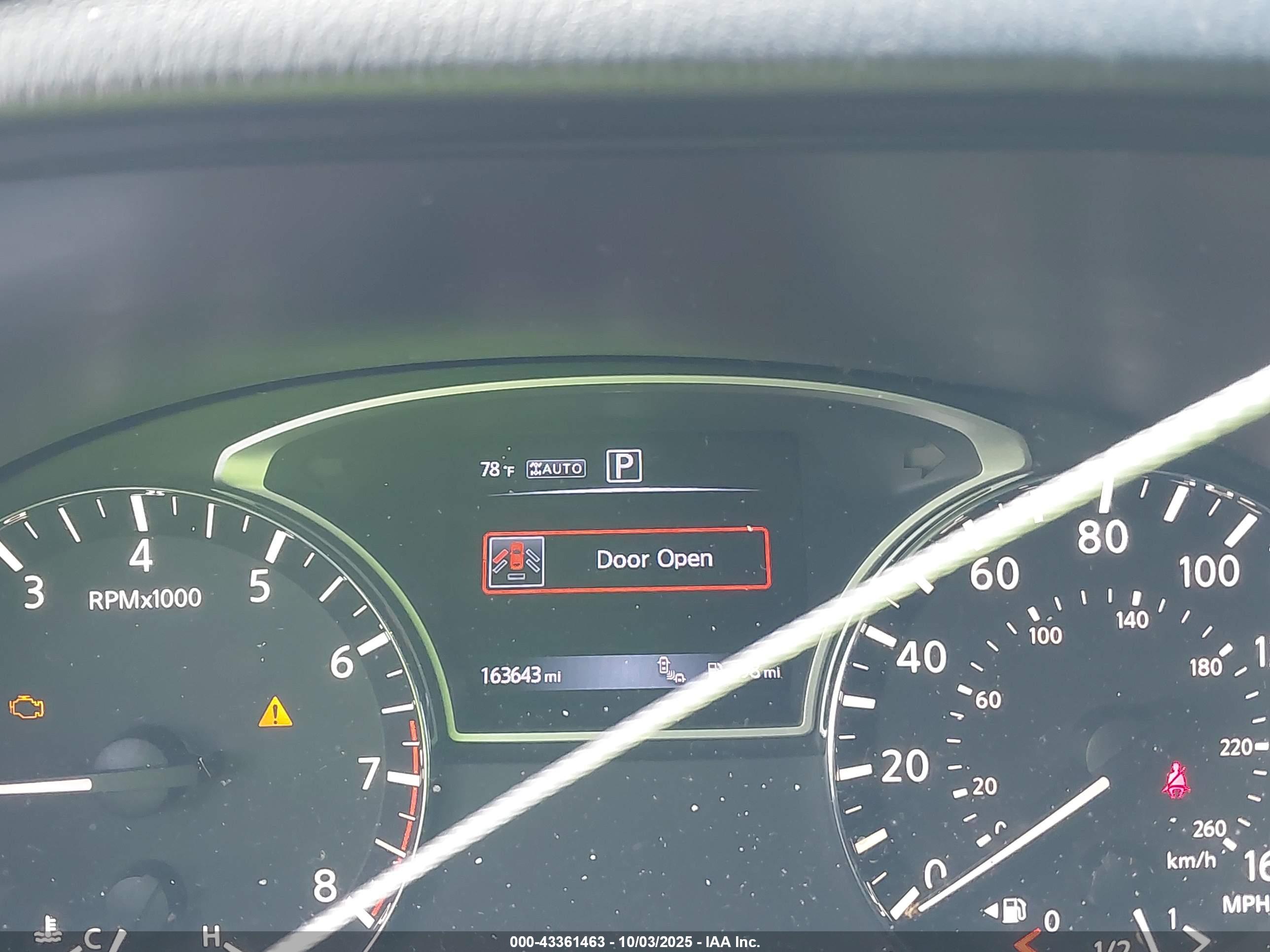 NISSAN PATHFINDER image 7