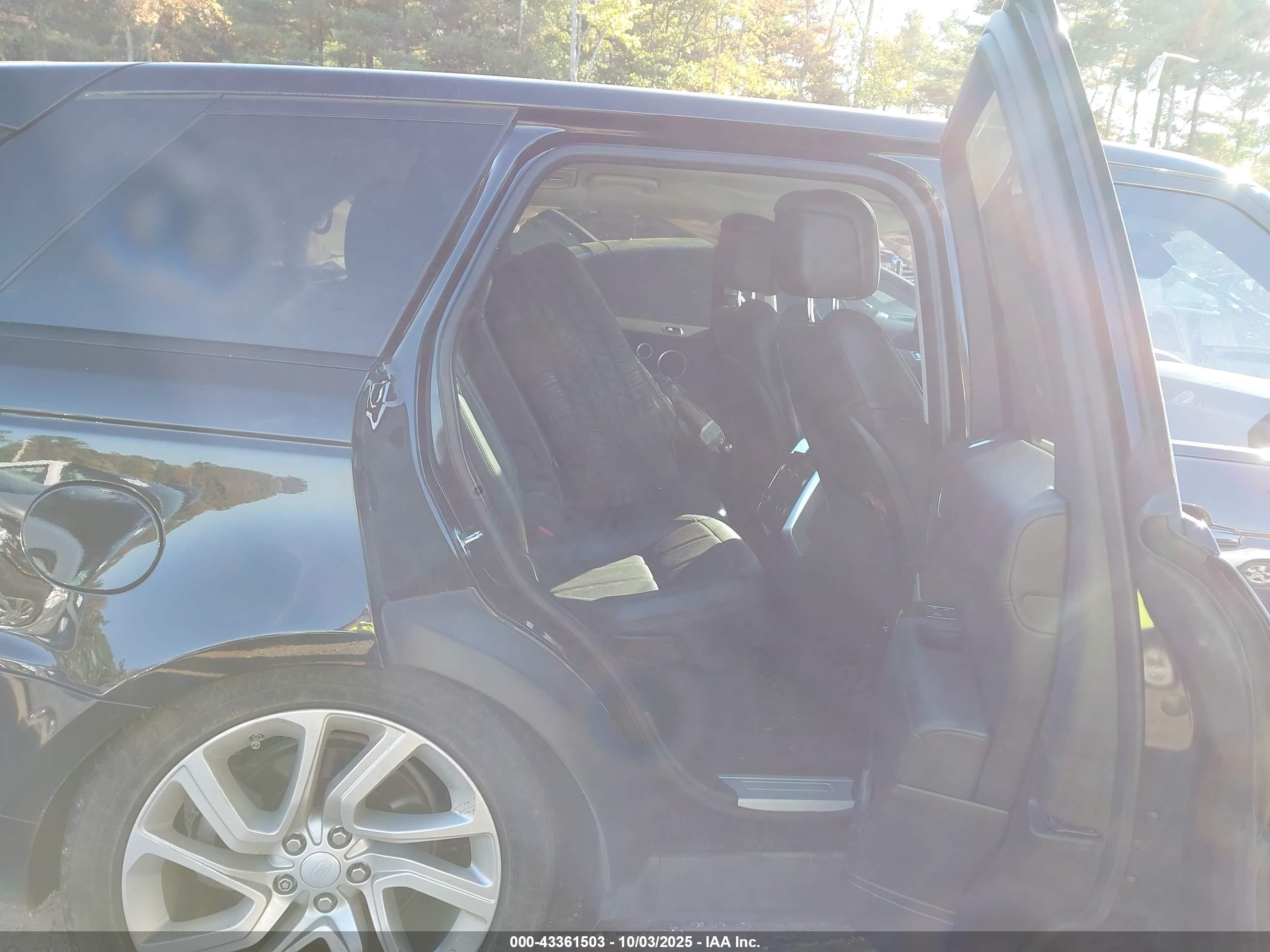 LAND ROVER image 8