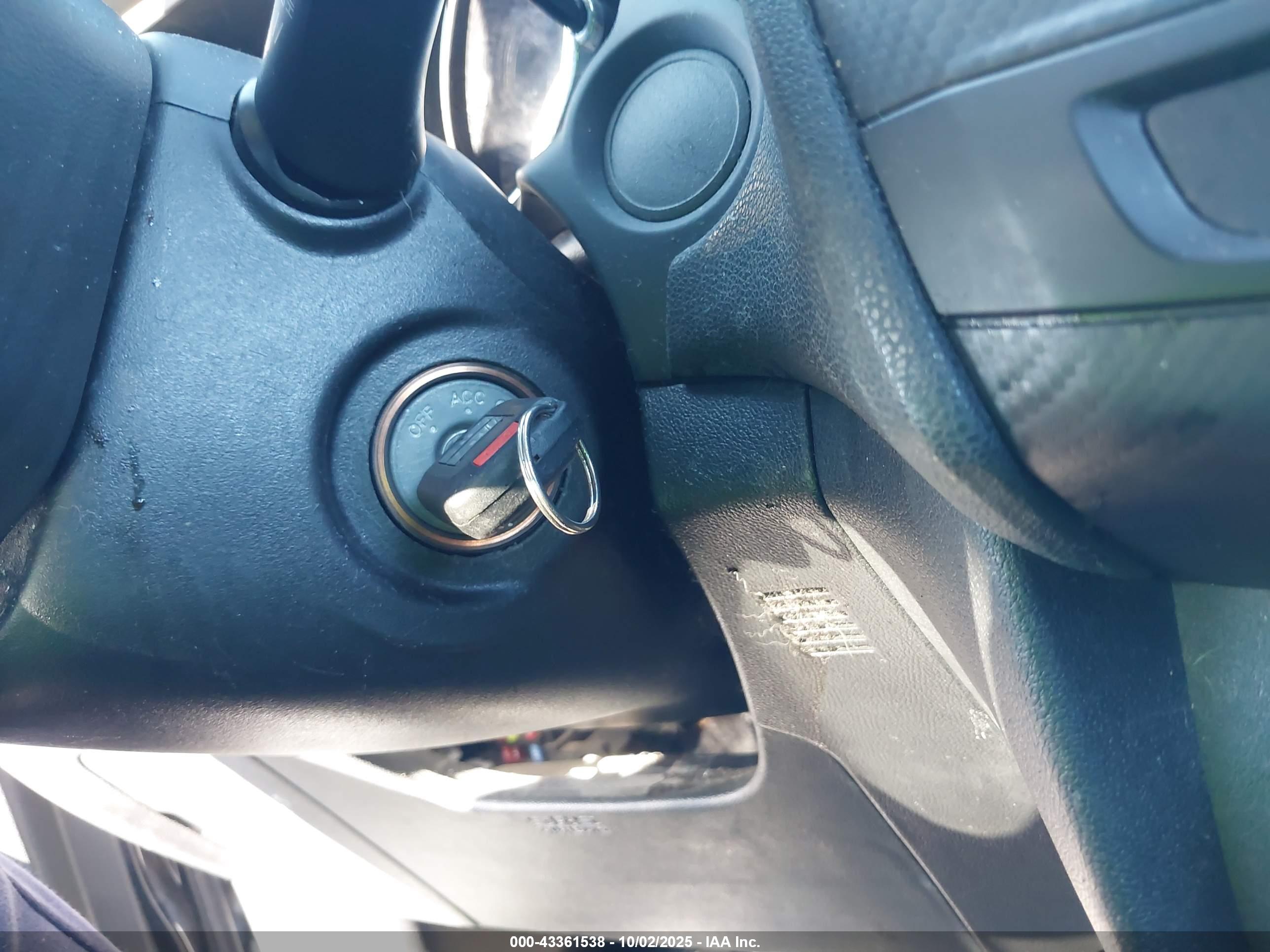 MITSUBISHI OUTLANDER image 11