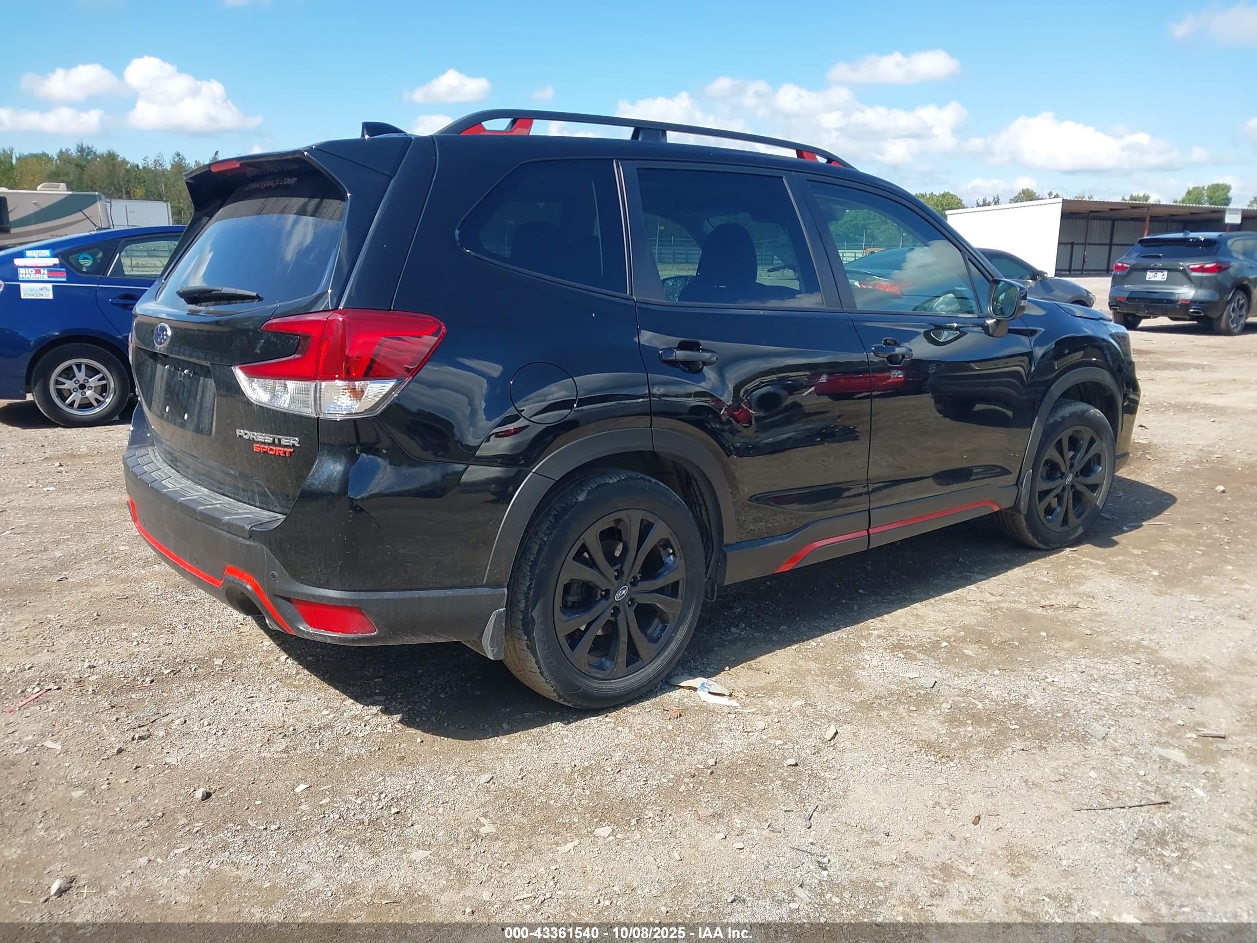 SUBARU FORESTER image 4