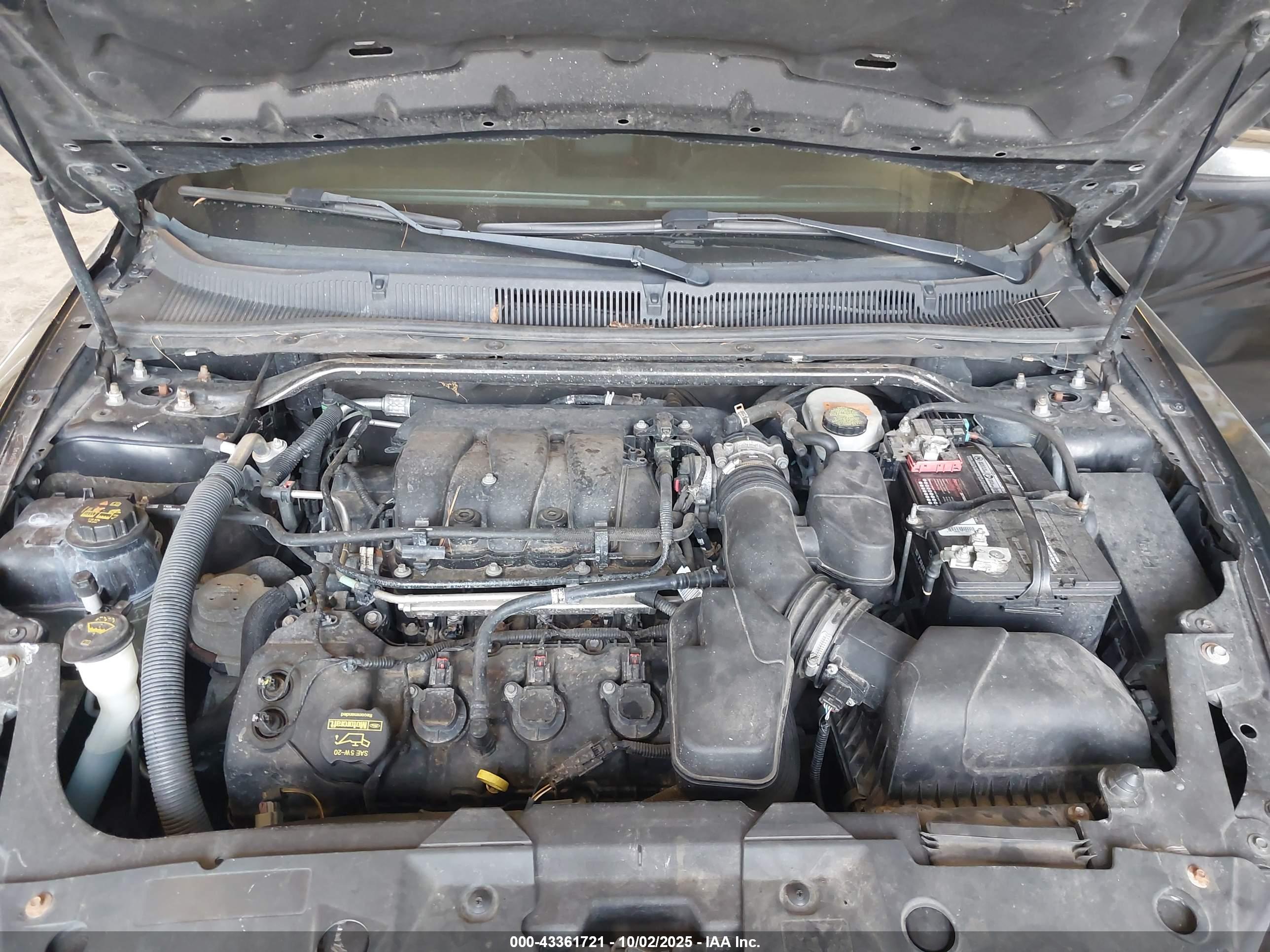 FORD TAURUS image 10