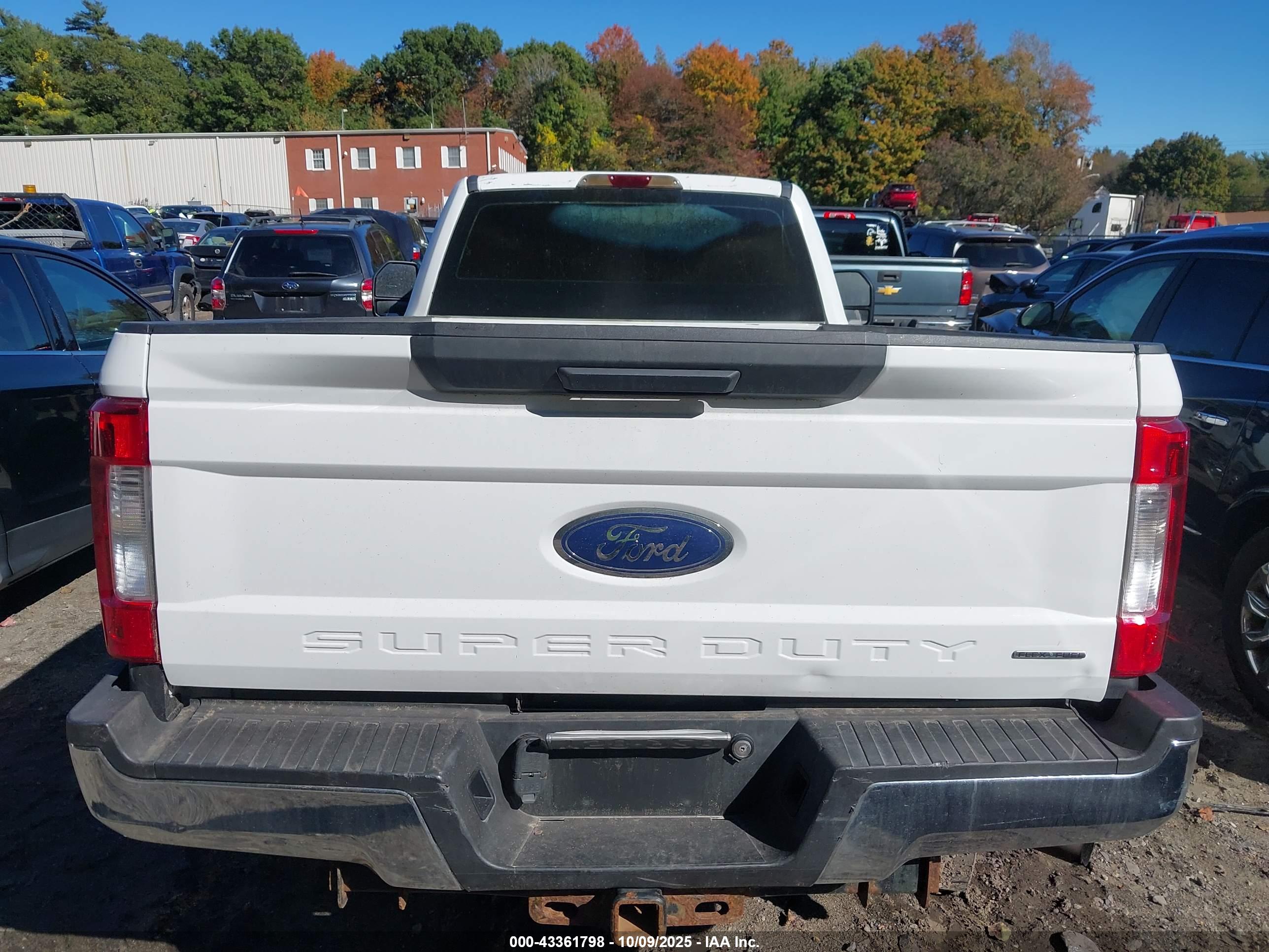 FORD F-250 image 8