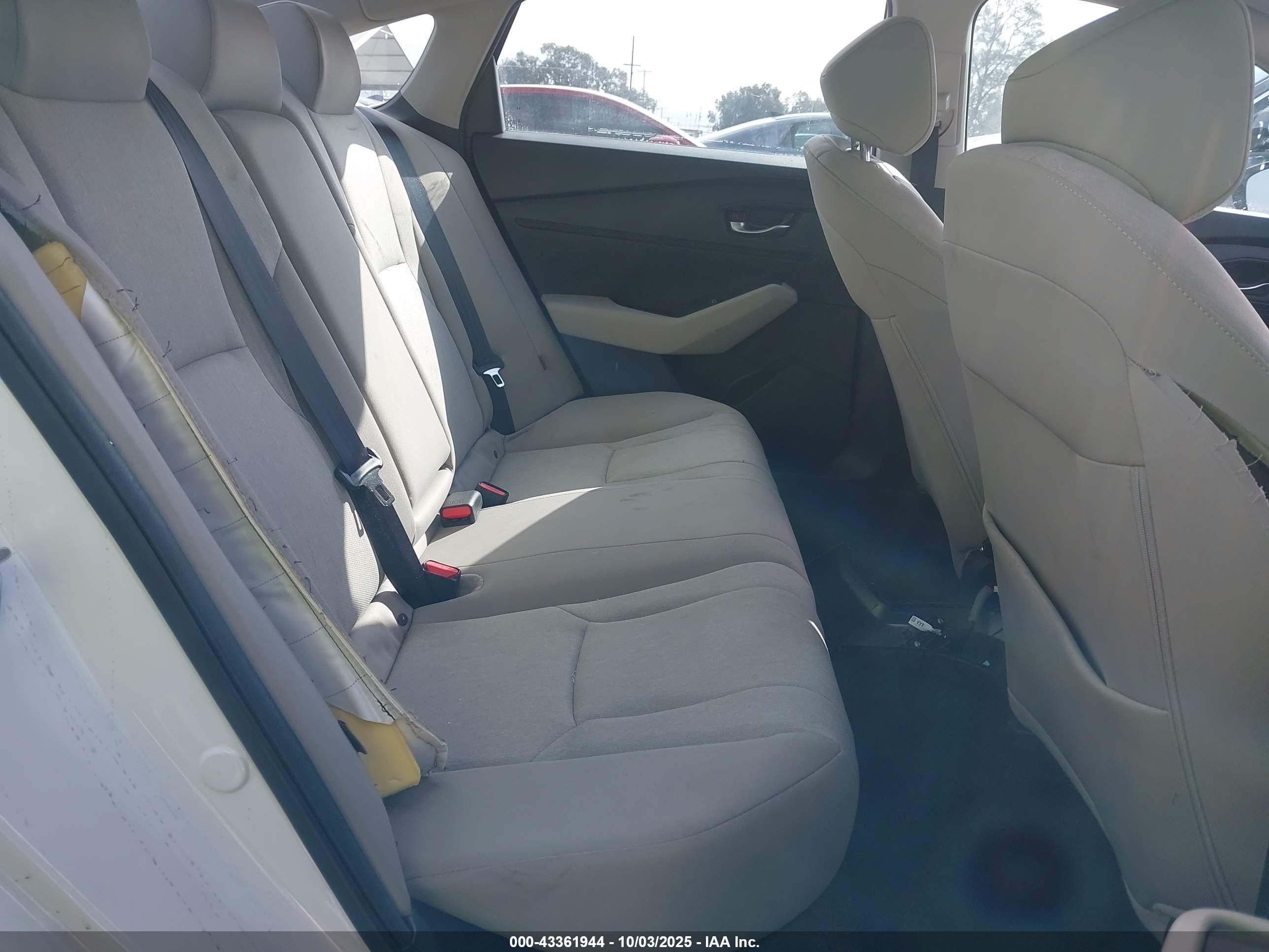 HONDA ACCORD image 8