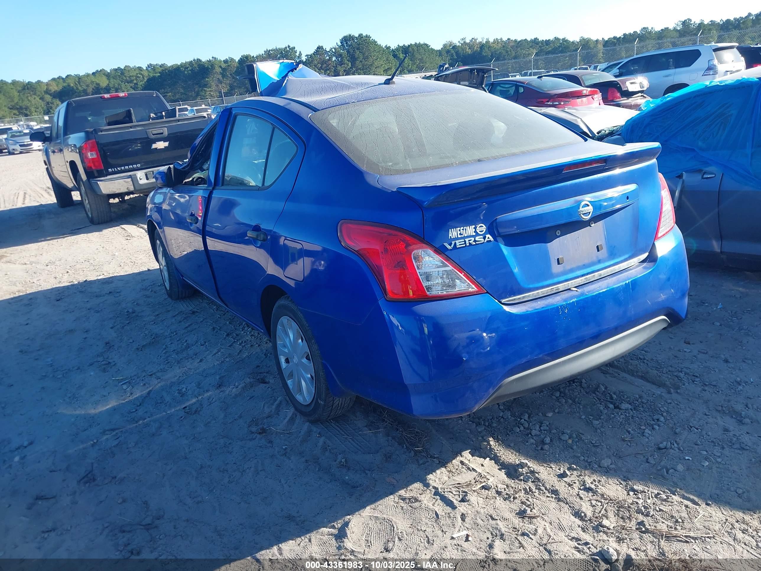 NISSAN VERSA image 3