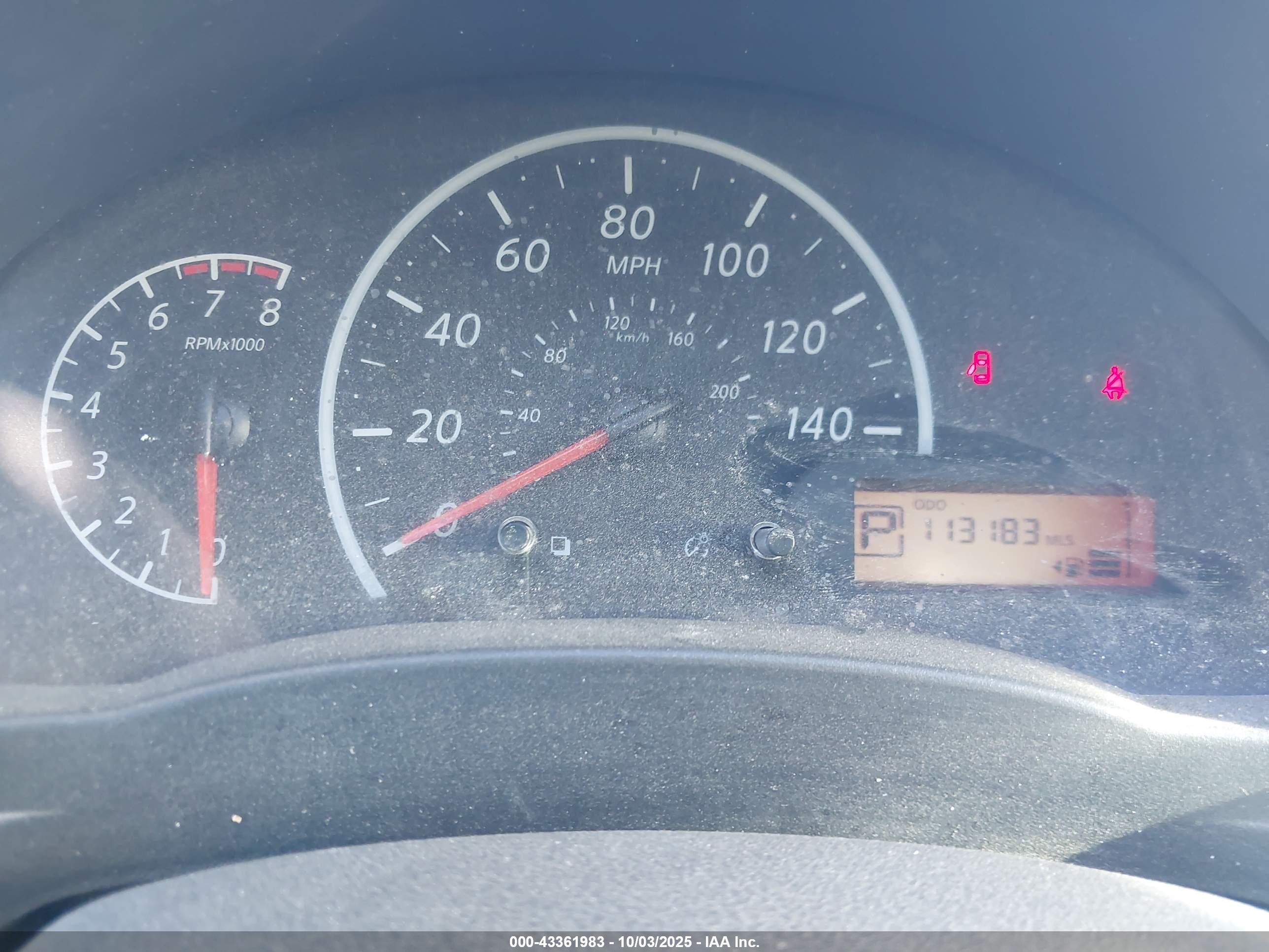 NISSAN VERSA image 7