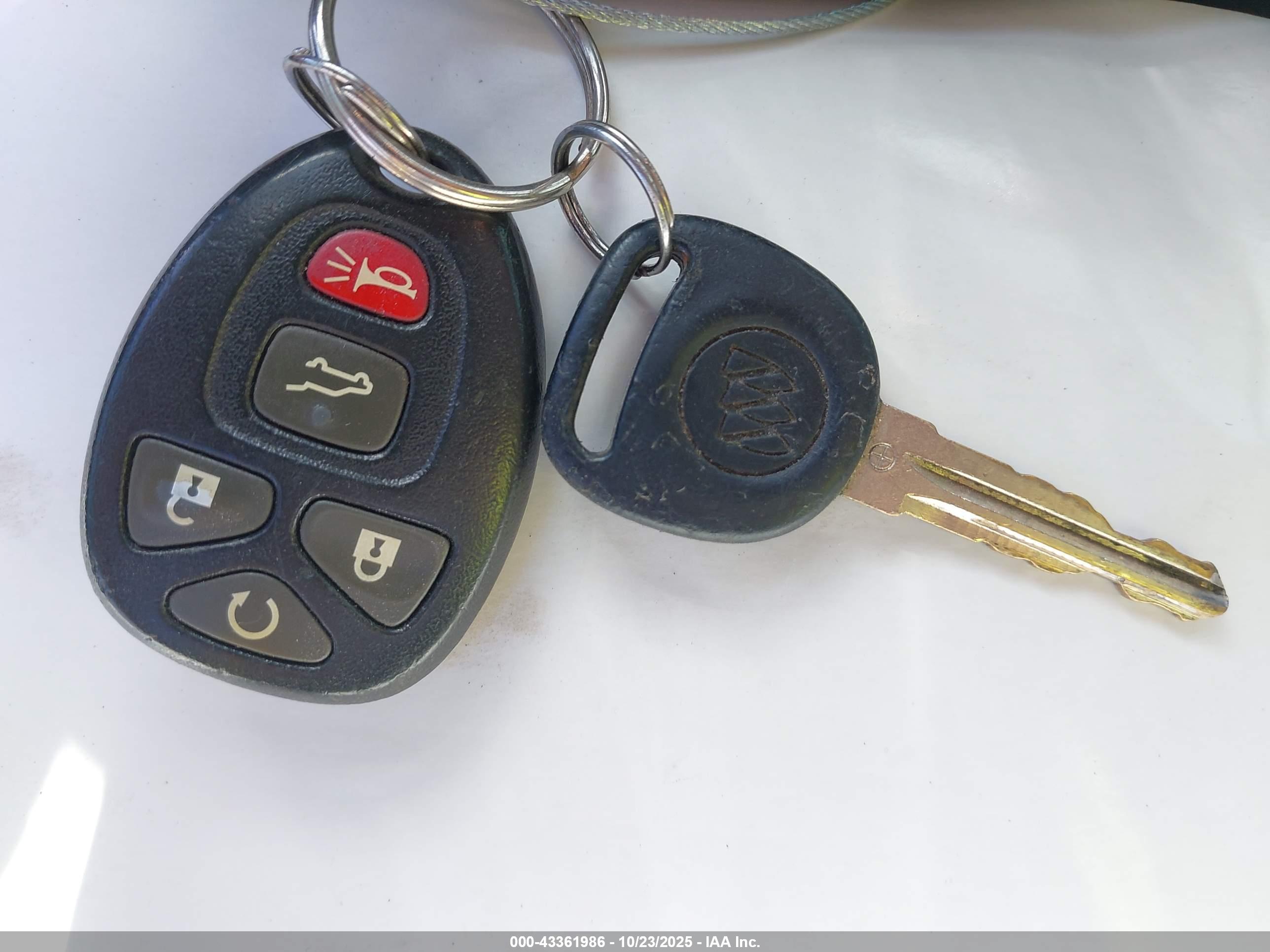 BUICK ENCLAVE image 11