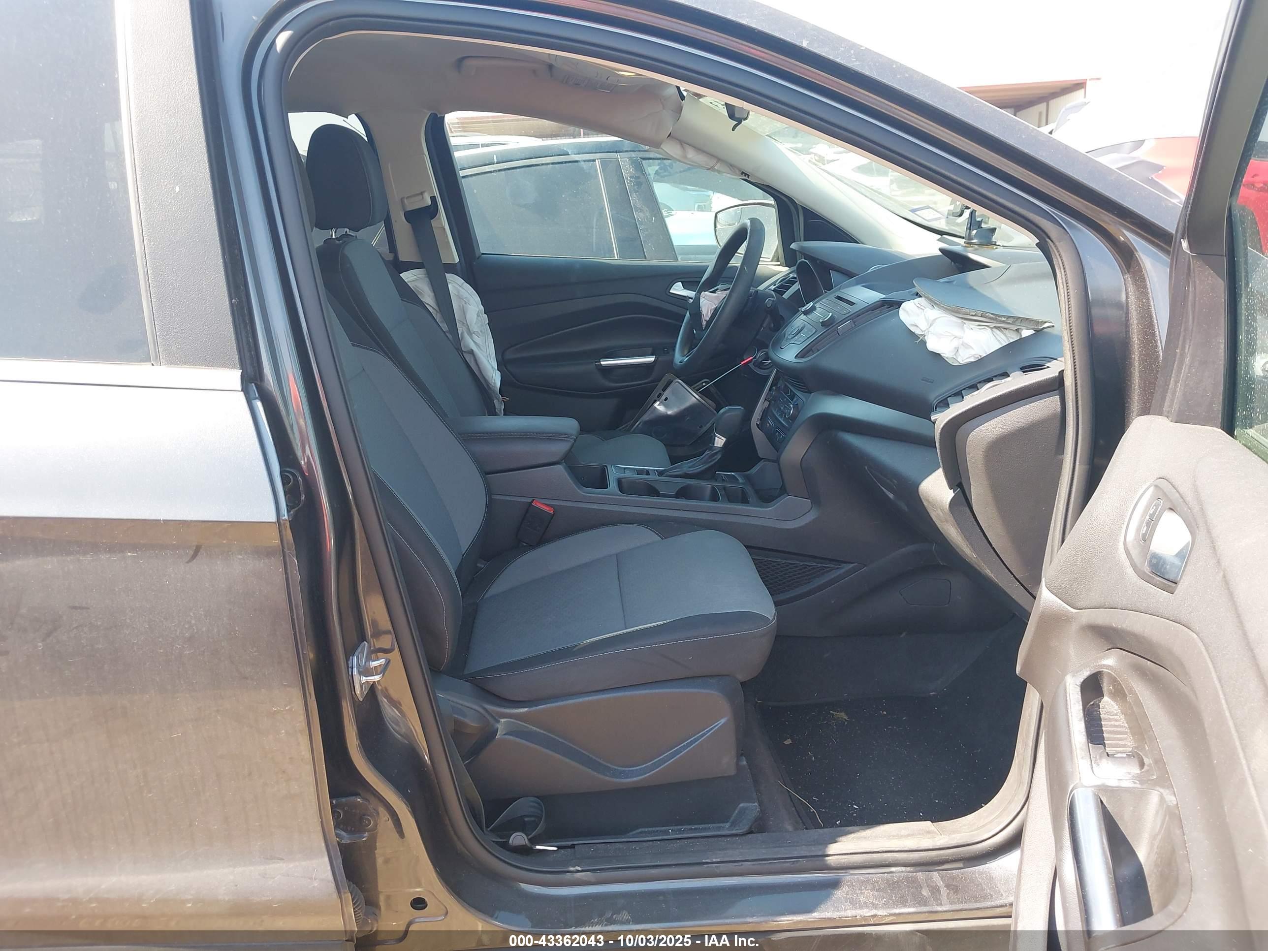 FORD ESCAPE image 5