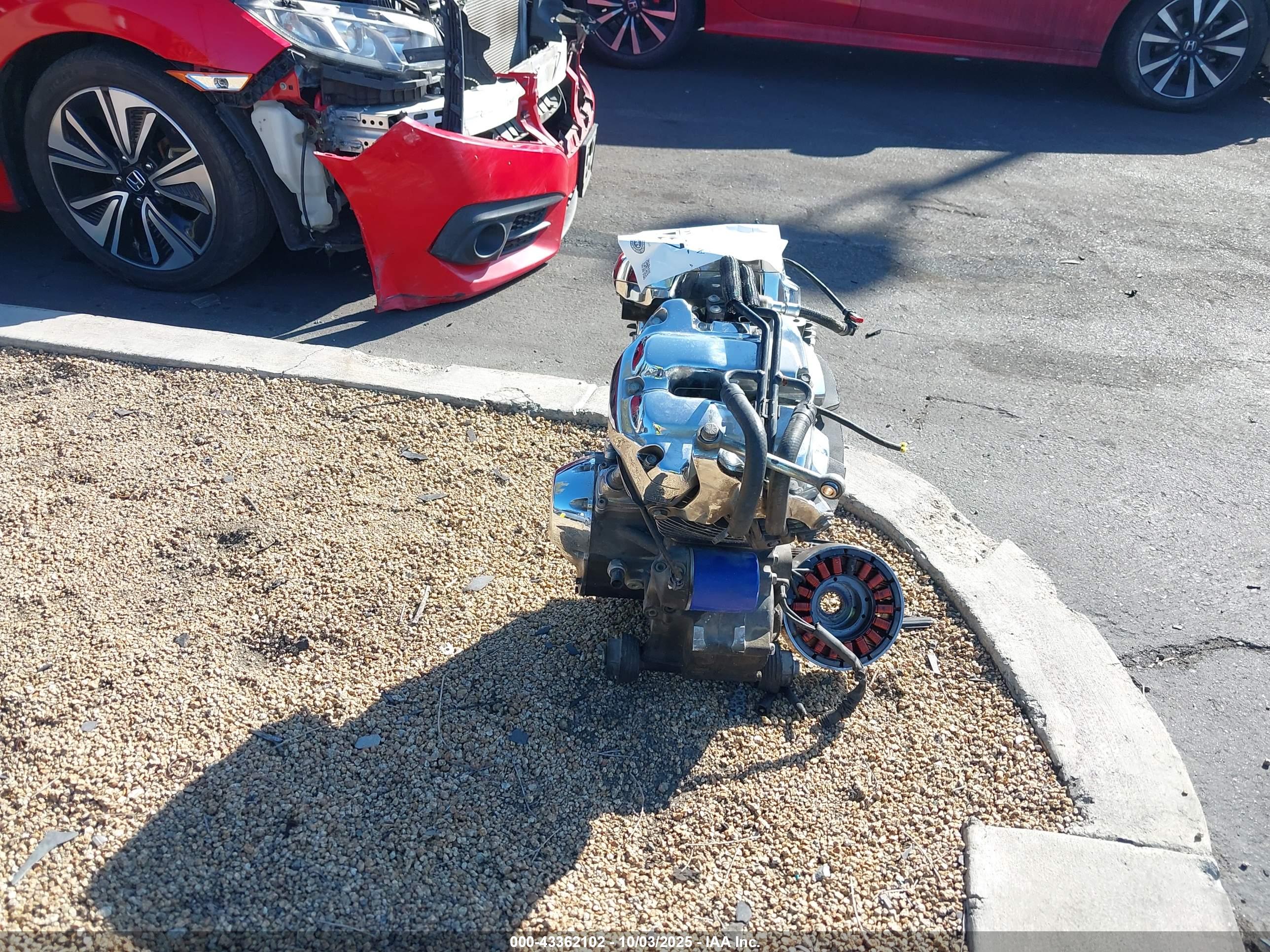 HARLEY-DAVIDSON FLTRU image 8