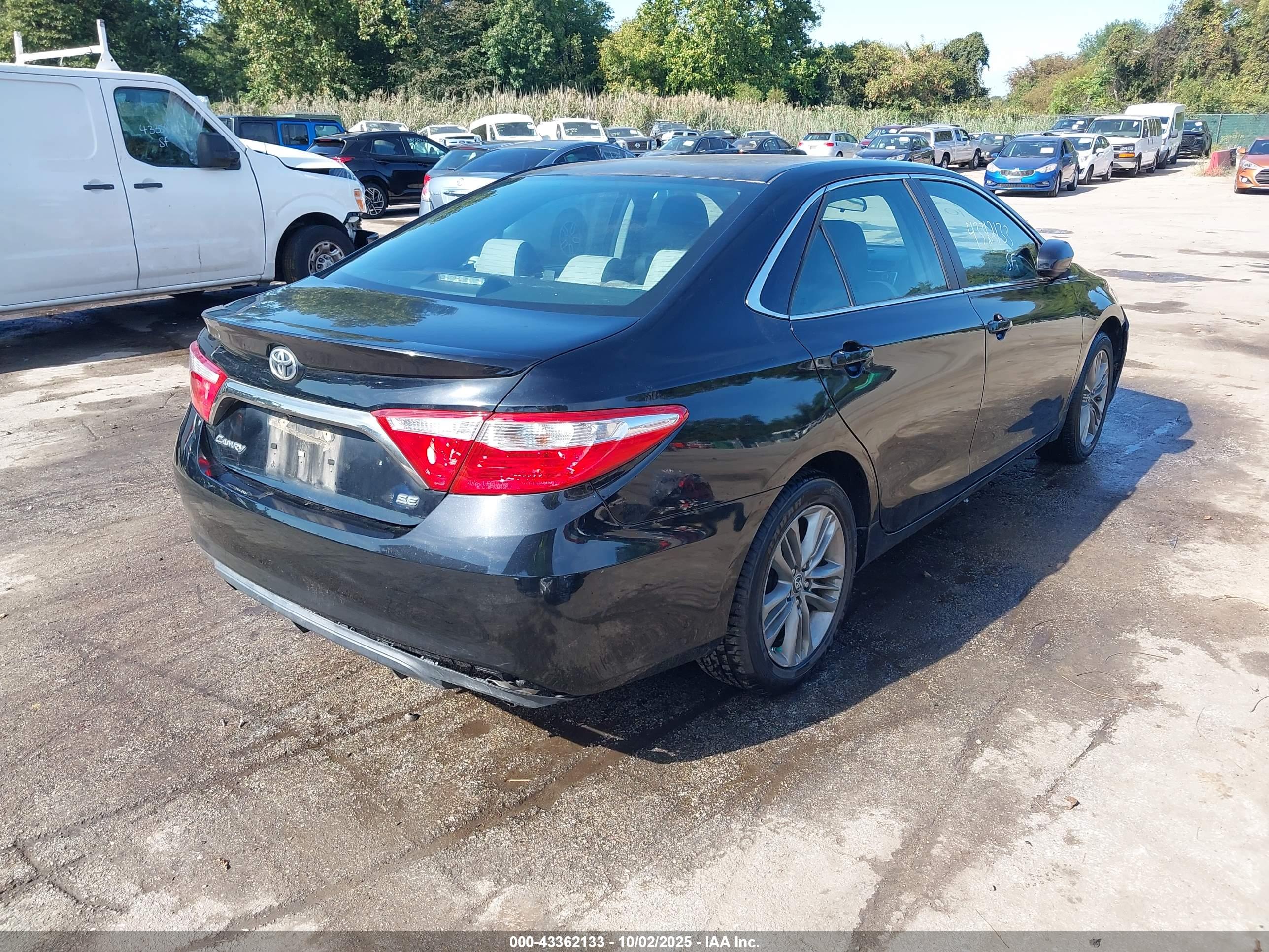 TOYOTA CAMRY image 4
