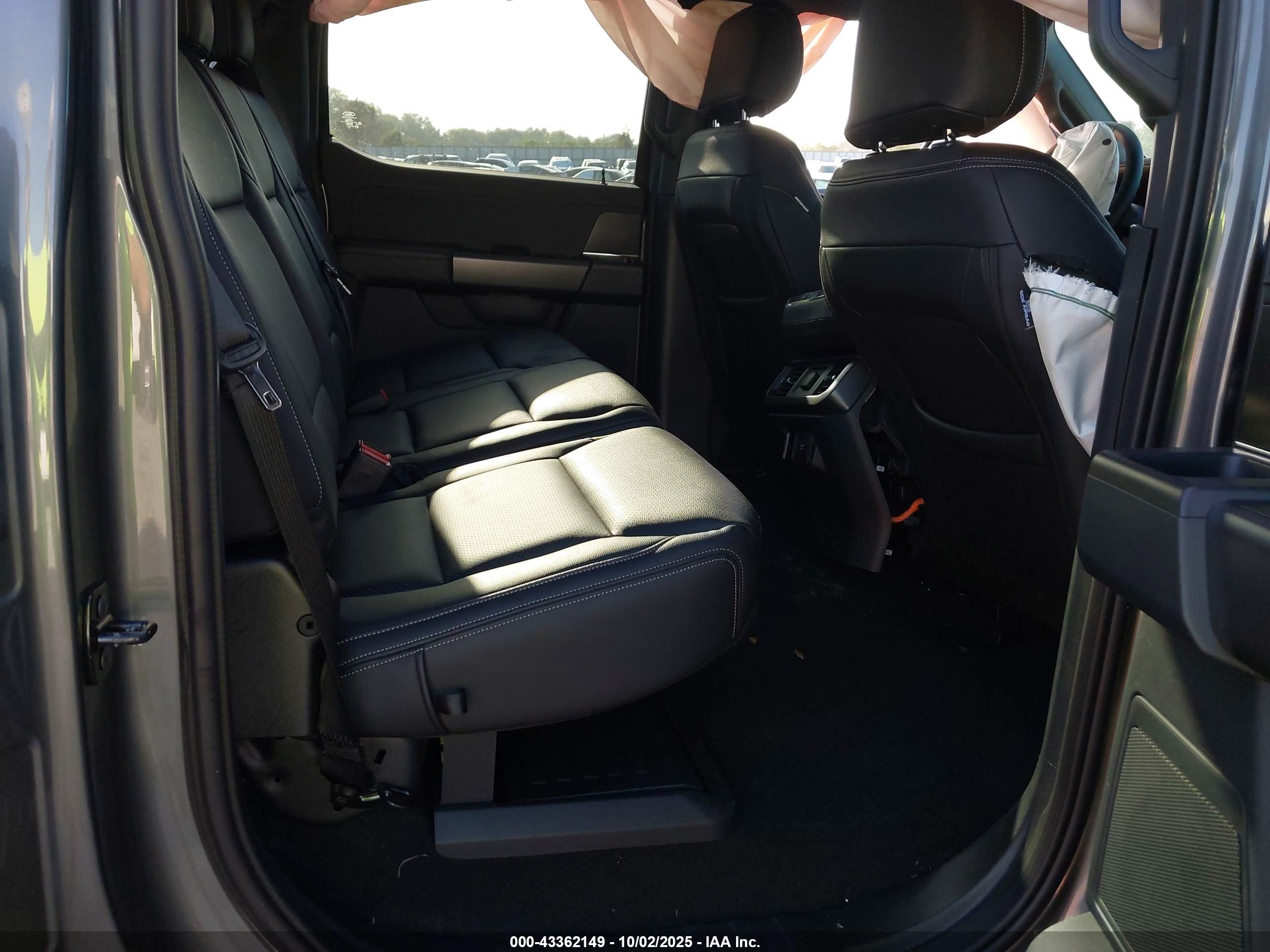 FORD F-150 image 8