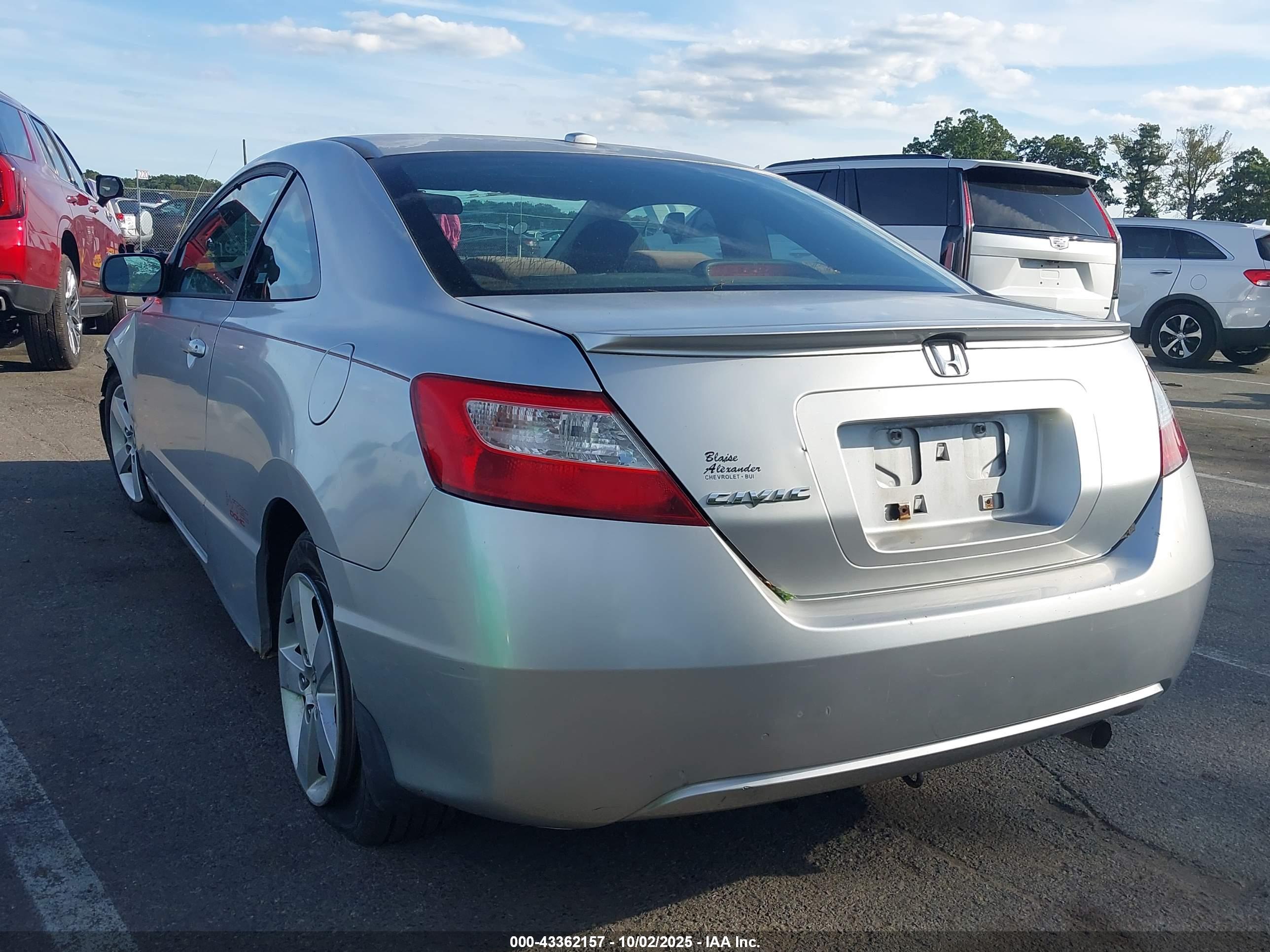 HONDA CIVIC image 3